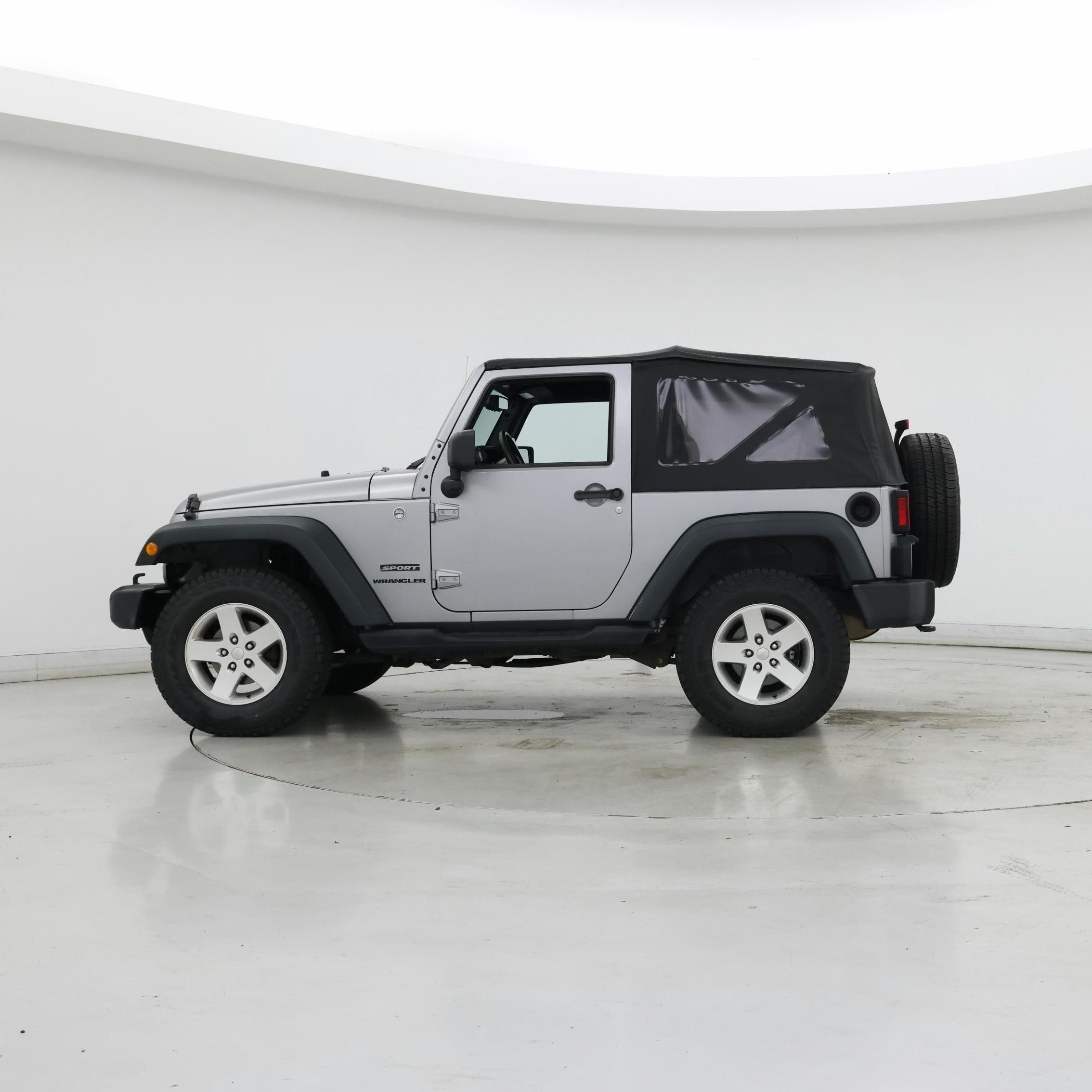 Thumbnail: 2013 Jeep Wrangler - 3
