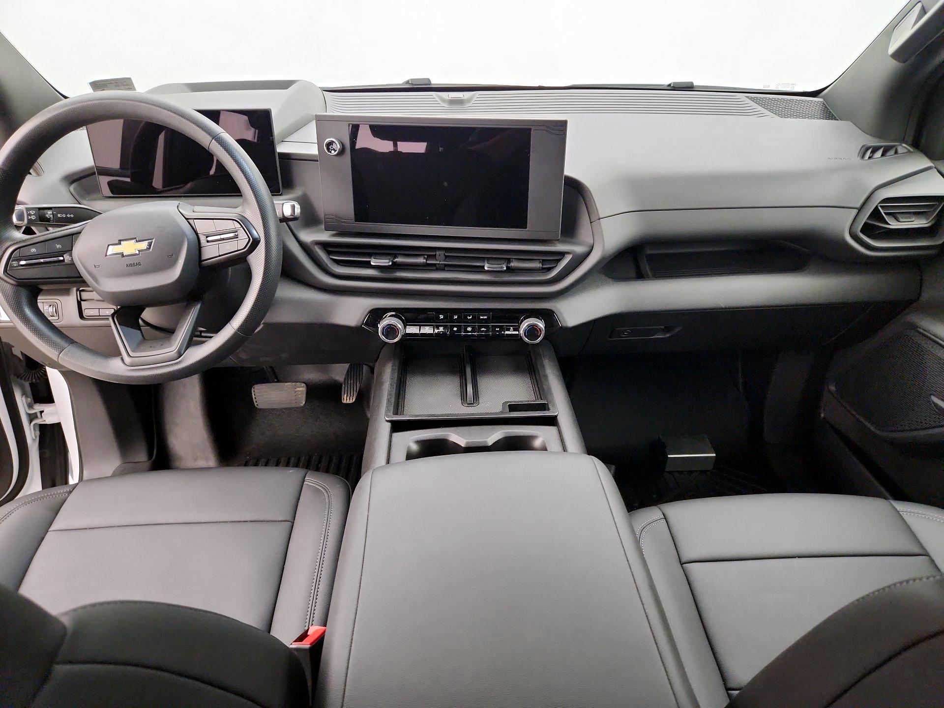 Thumbnail: 2024 Chevrolet Silverado EV - 9