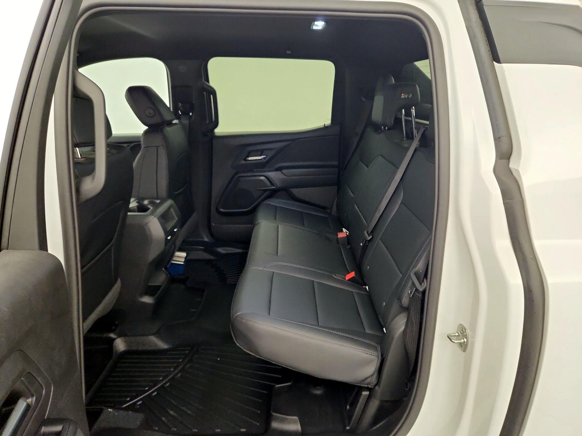 Thumbnail: 2024 Chevrolet Silverado EV - 20