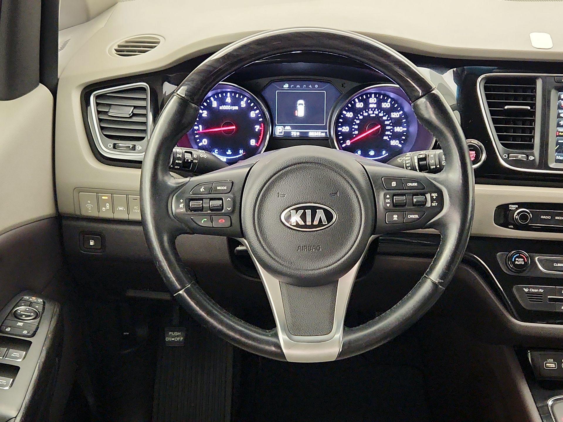 Thumbnail: 2016 Kia Sedona - 10