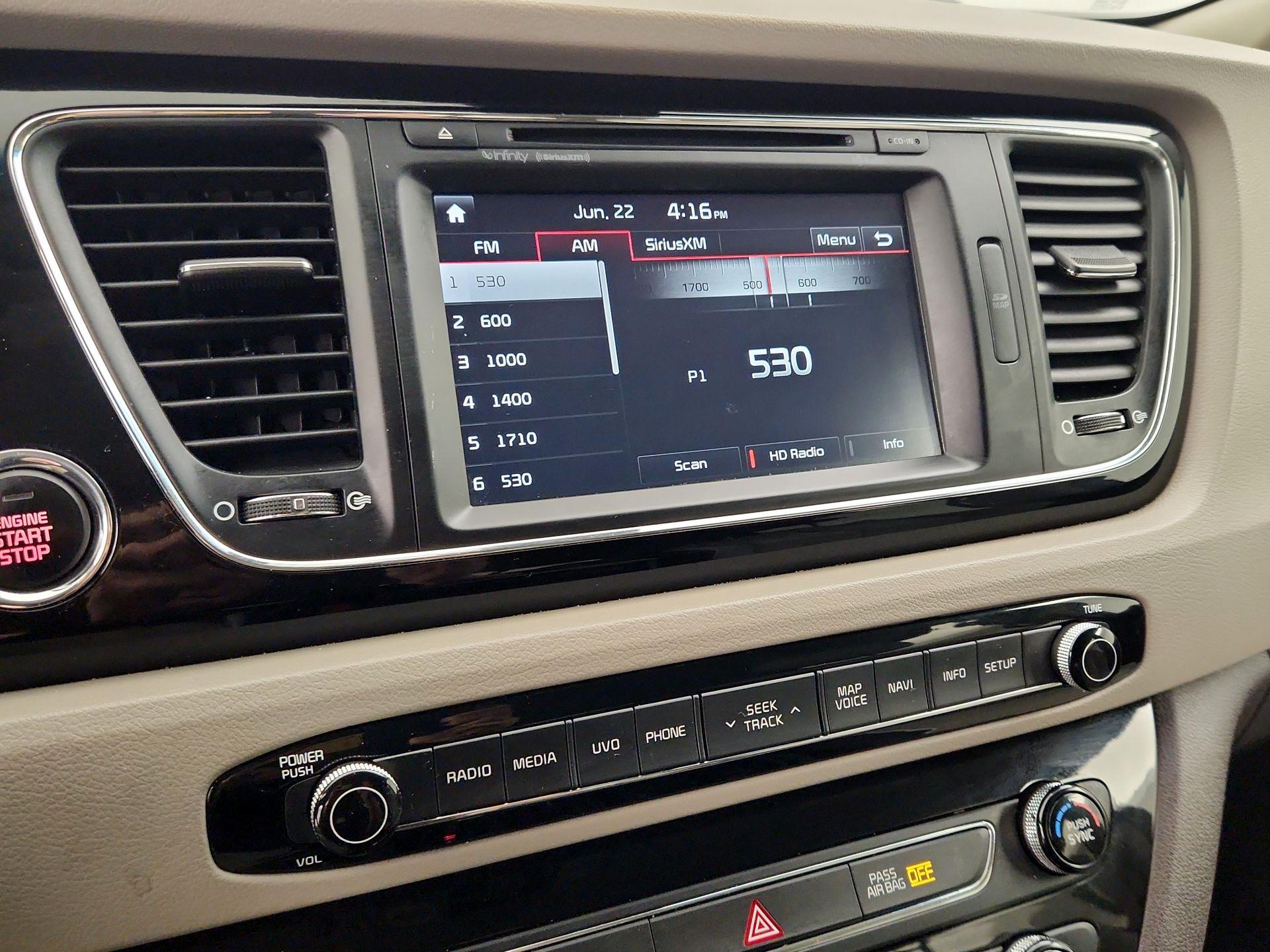 Thumbnail: 2016 Kia Sedona - 16