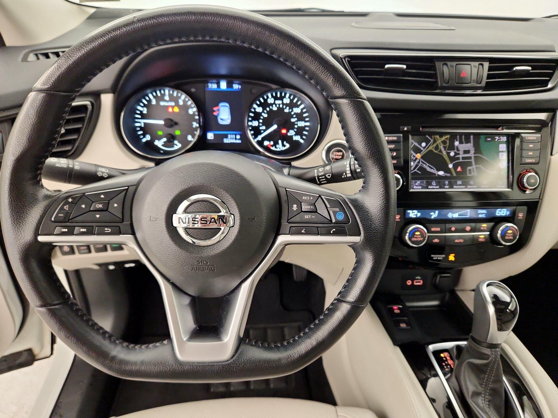 Thumbnail: 2020 Nissan Rogue Sport - 10