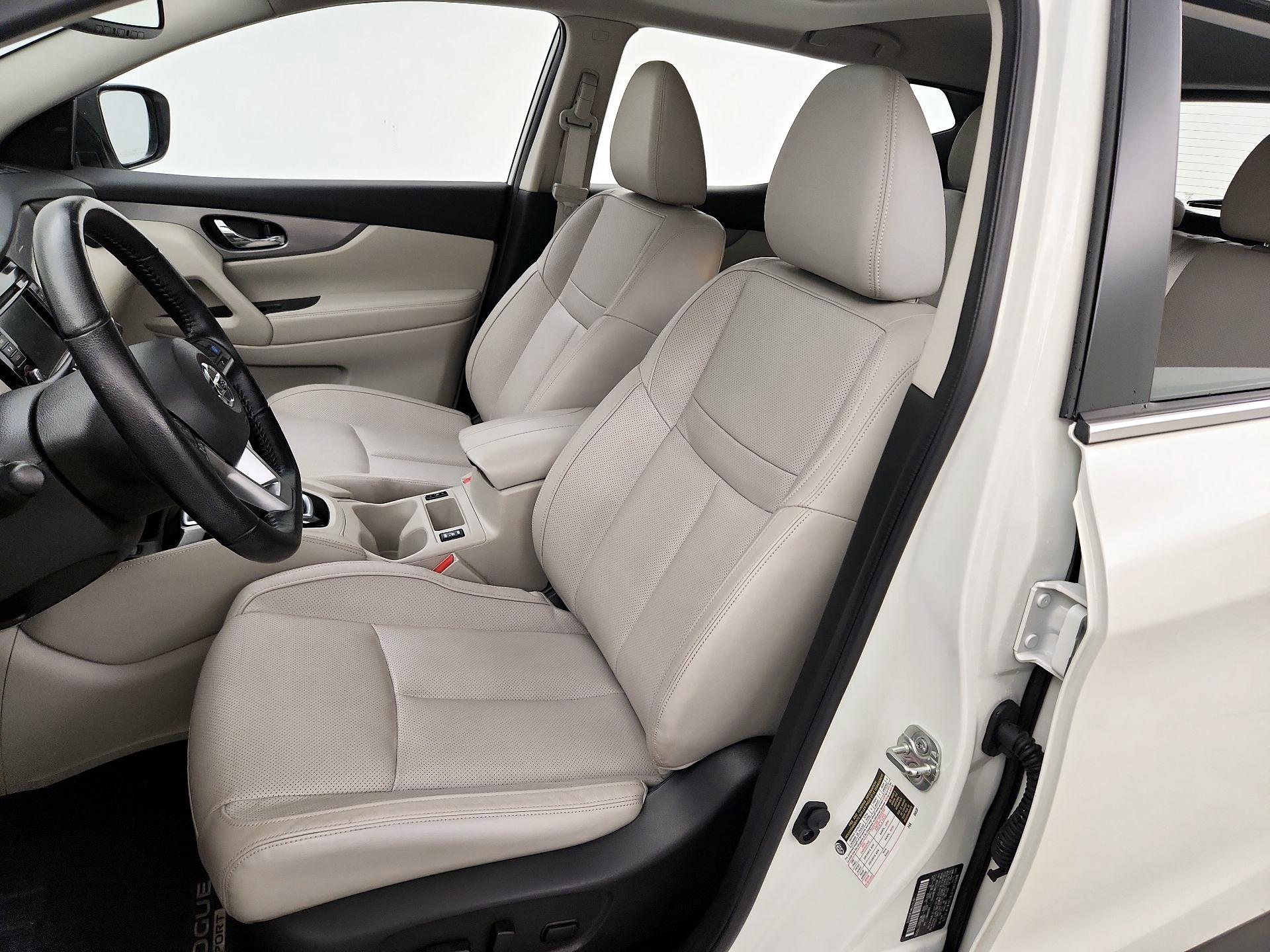 Thumbnail: 2020 Nissan Rogue Sport - 11