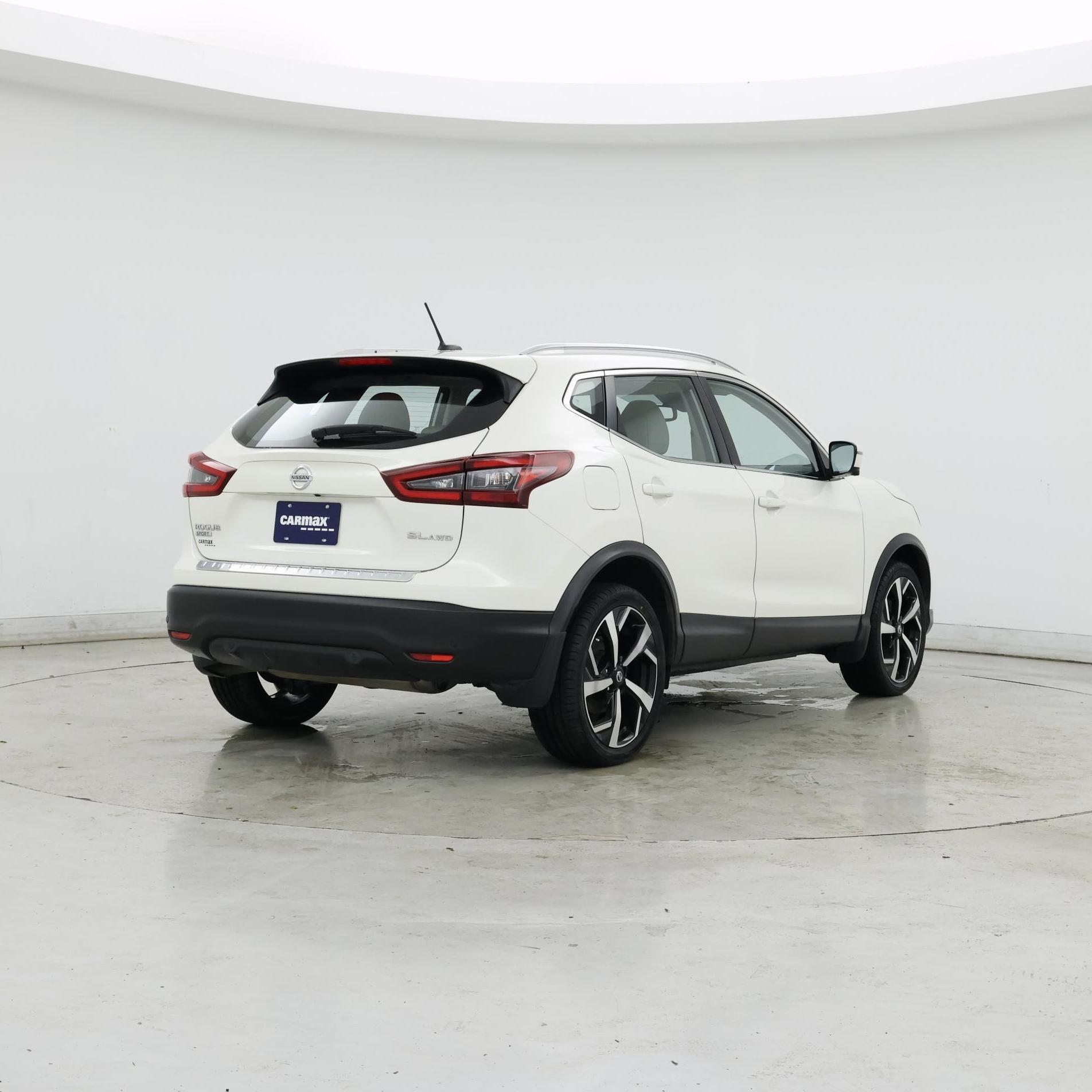 Thumbnail: 2020 Nissan Rogue Sport - 8