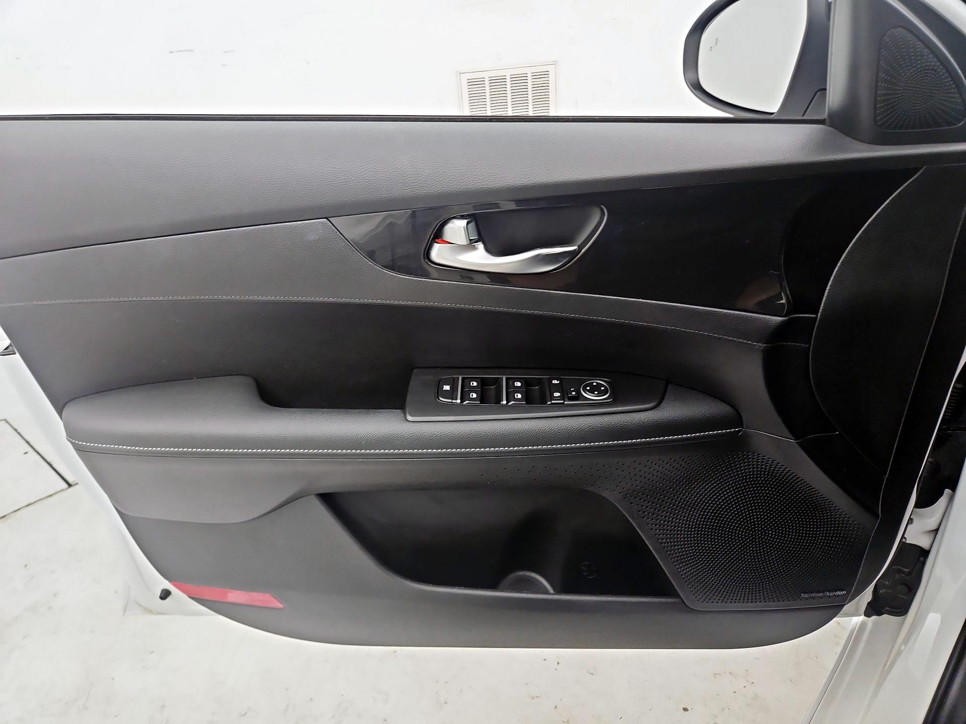 Thumbnail: 2024 Kia Forte - 12