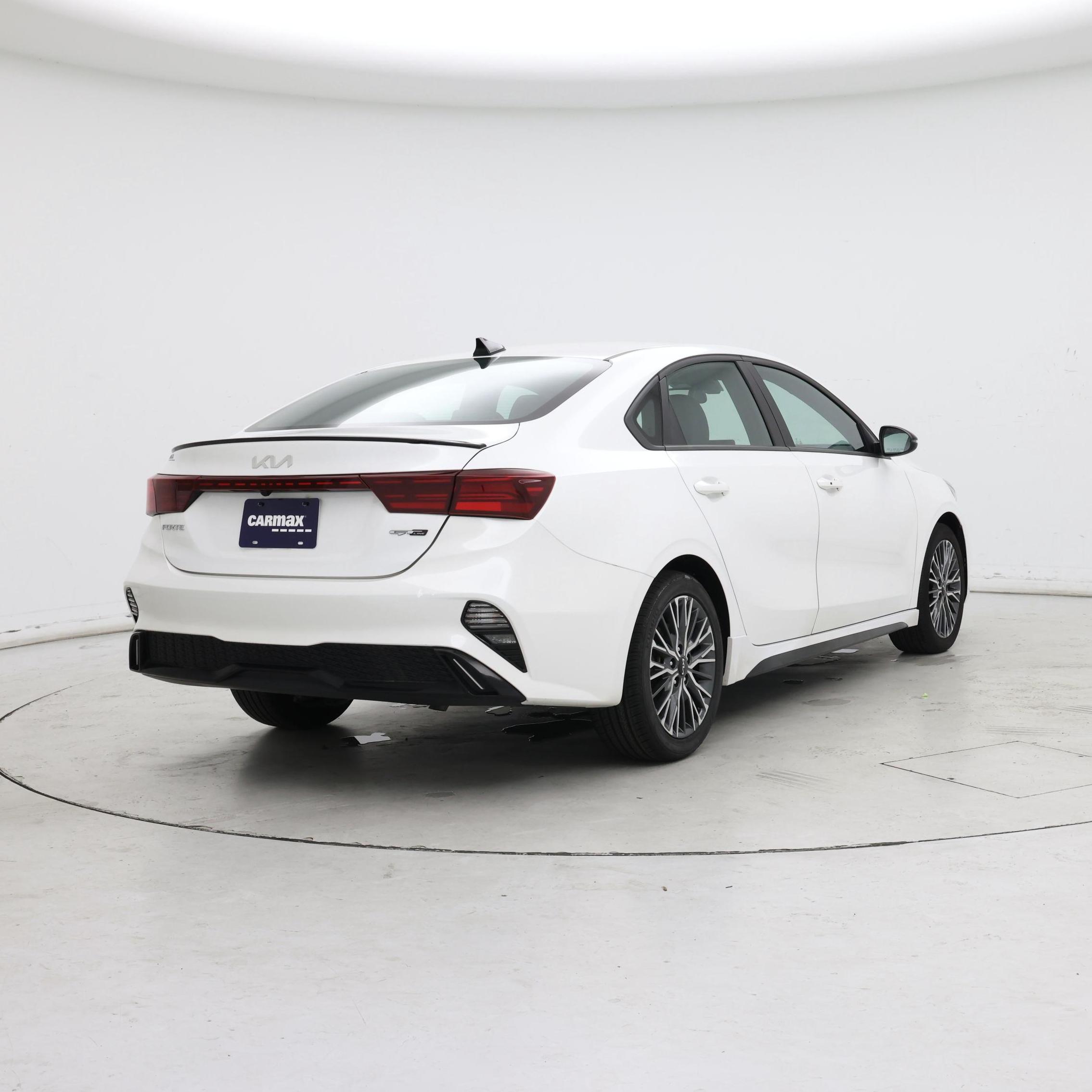 Thumbnail: 2024 Kia Forte - 8