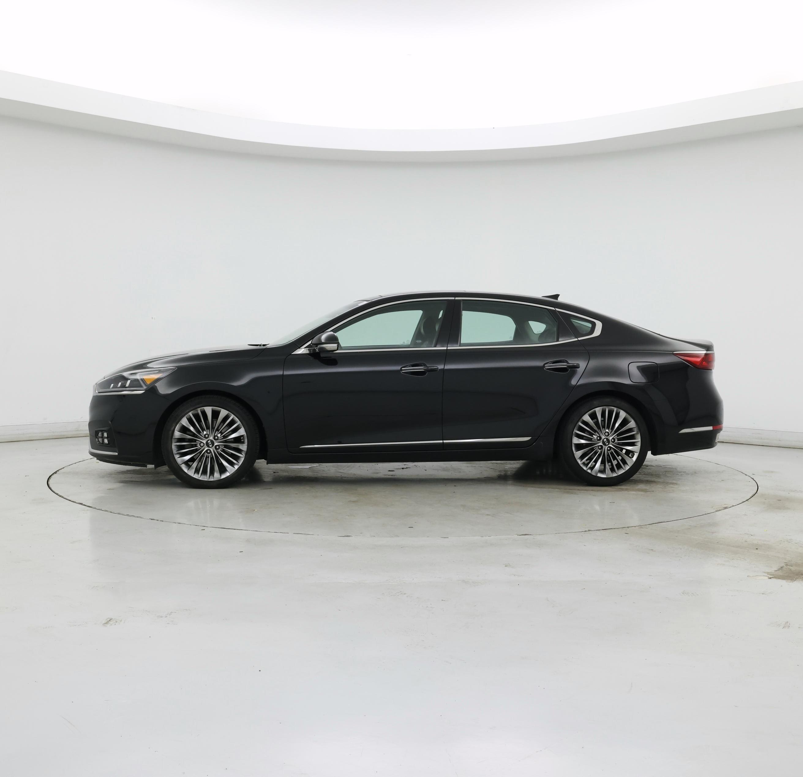 Thumbnail: 2017 Kia Cadenza - 3