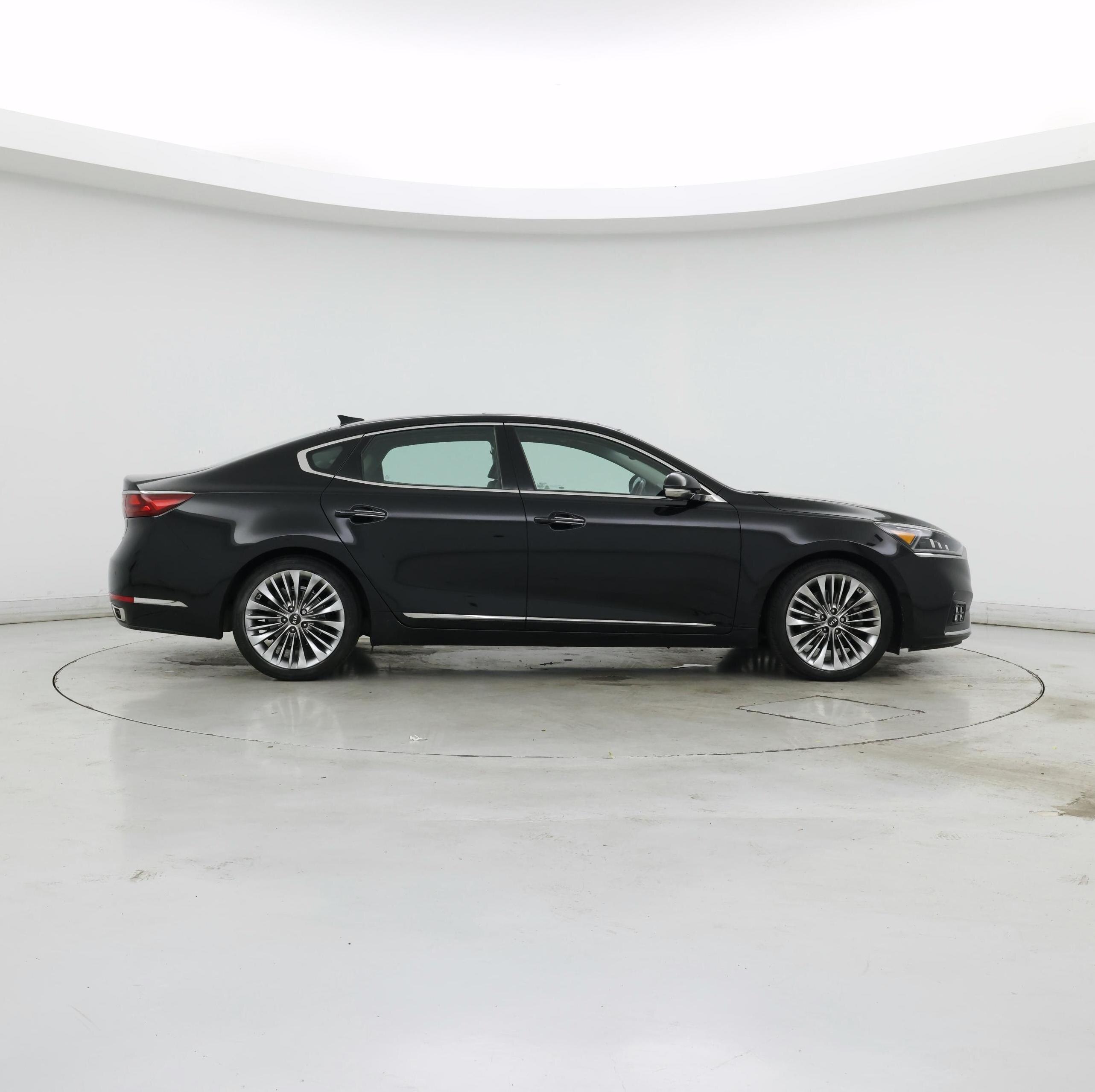 Thumbnail: 2017 Kia Cadenza - 7