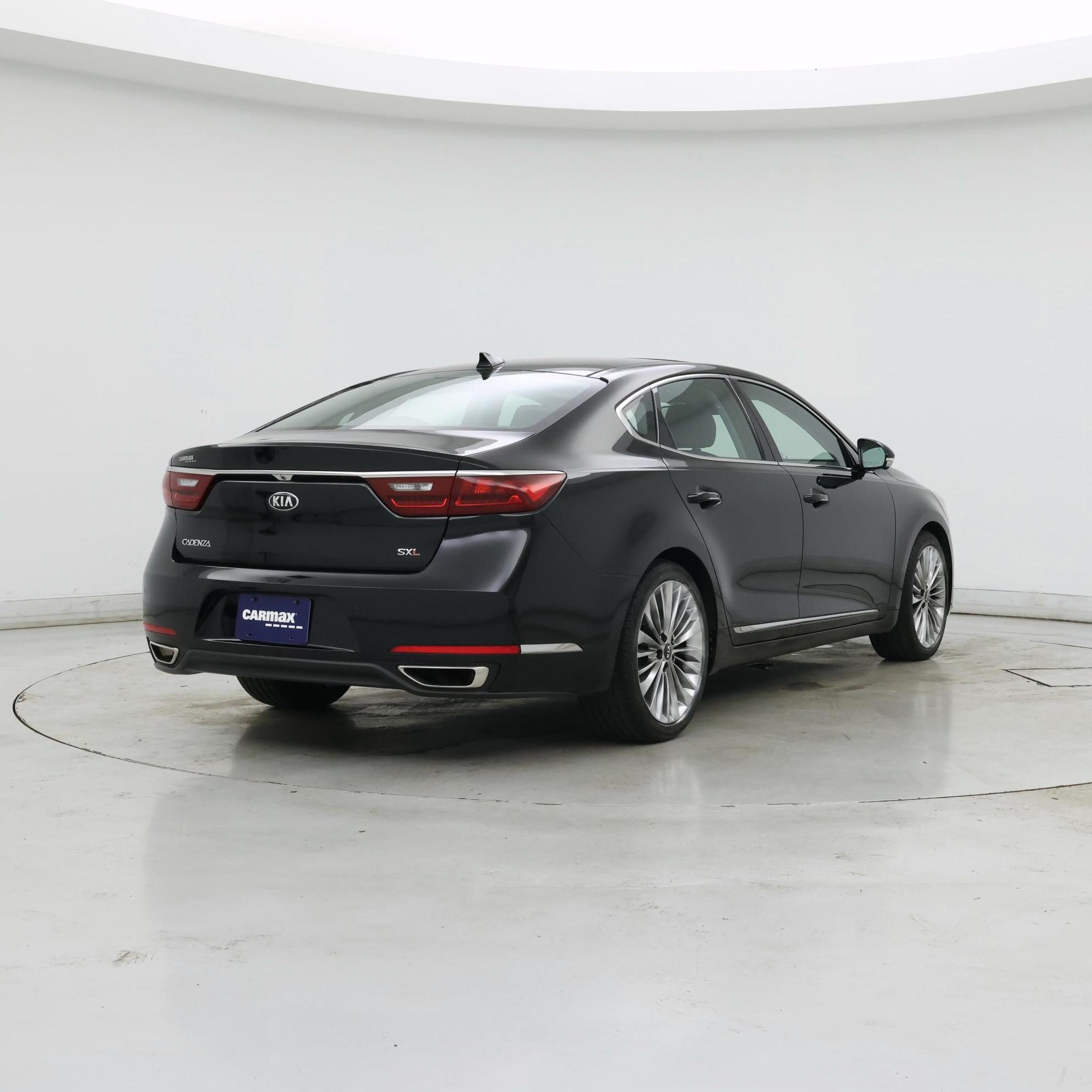 Thumbnail: 2017 Kia Cadenza - 8