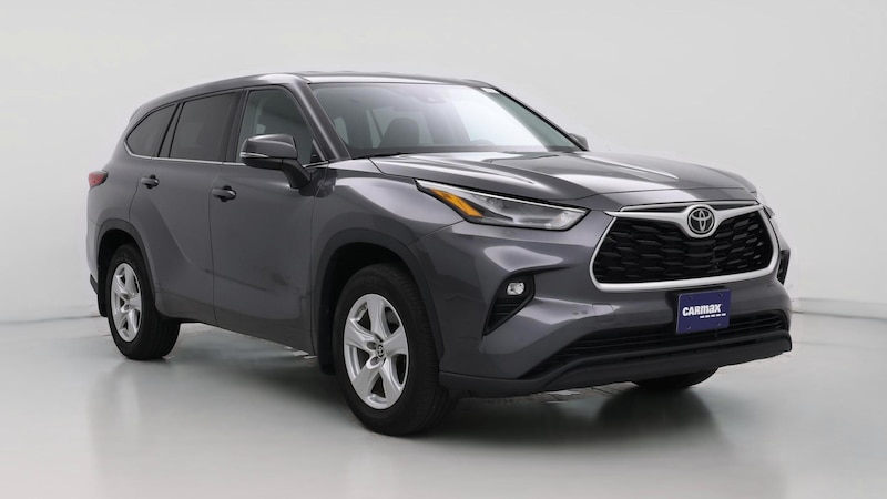 2022 Toyota Highlander LE Hero Image