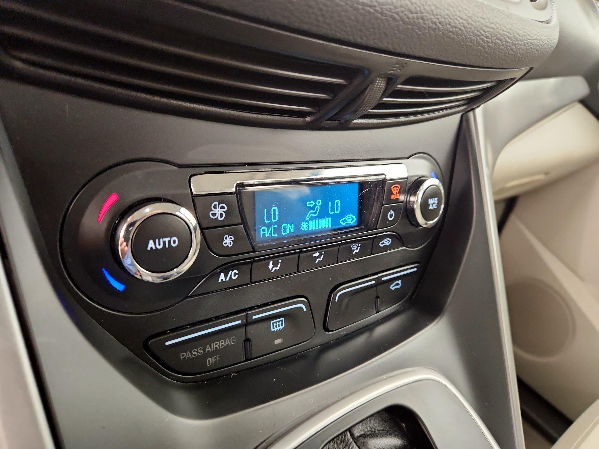 Thumbnail: 2013 Ford C-Max - 16