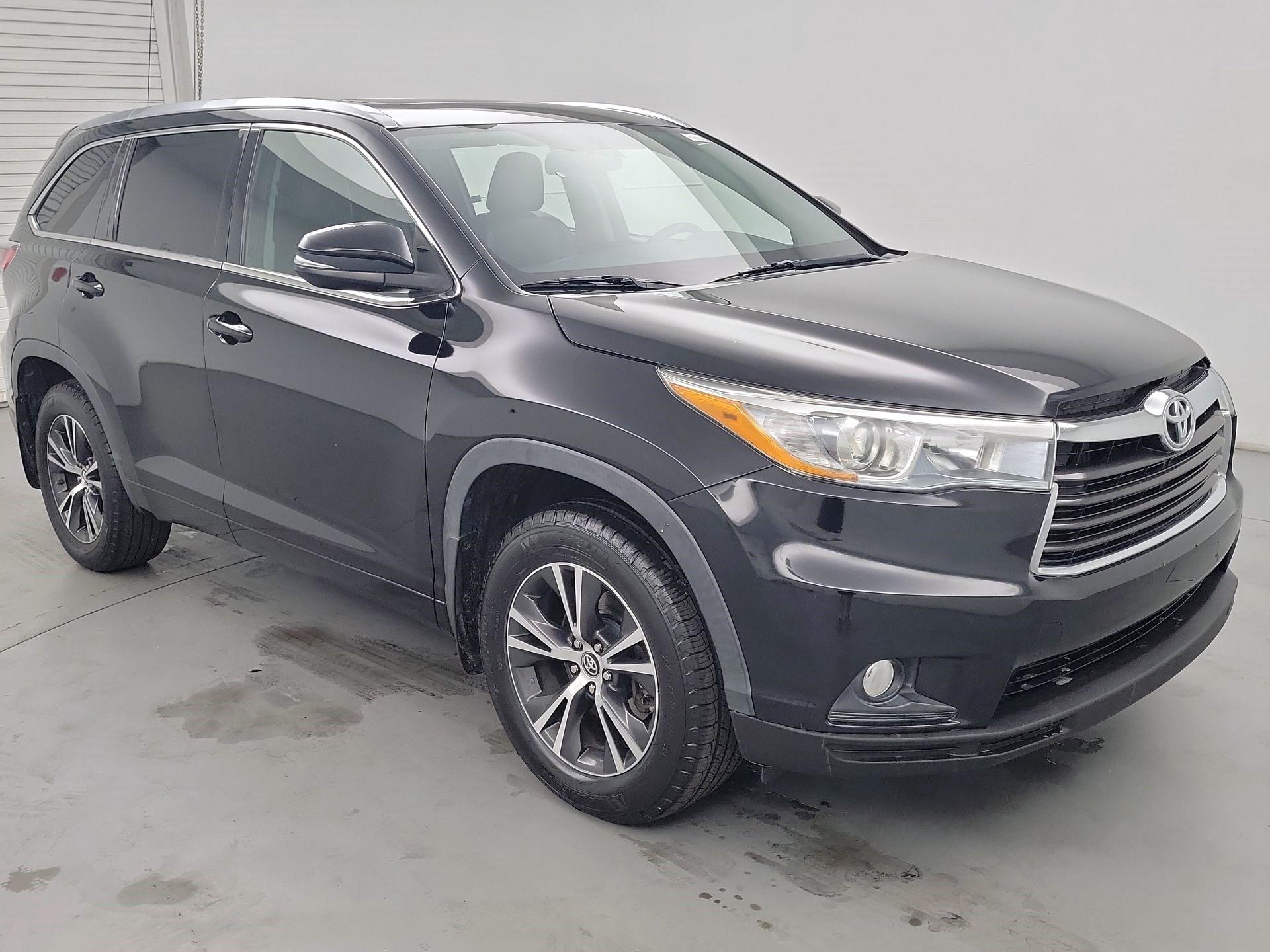 Thumbnail: 2016 Toyota Highlander - 1
