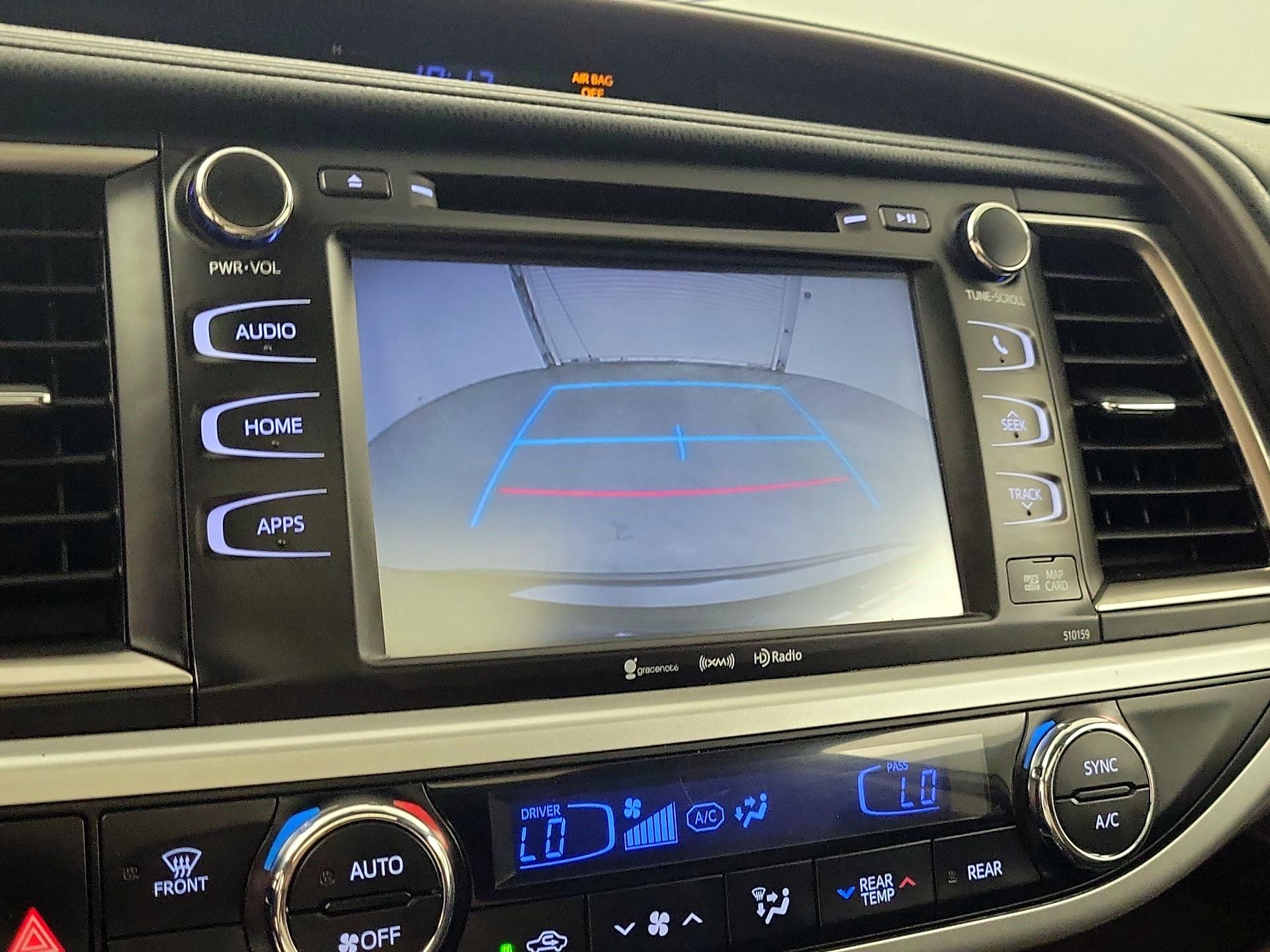 Thumbnail: 2016 Toyota Highlander - 13