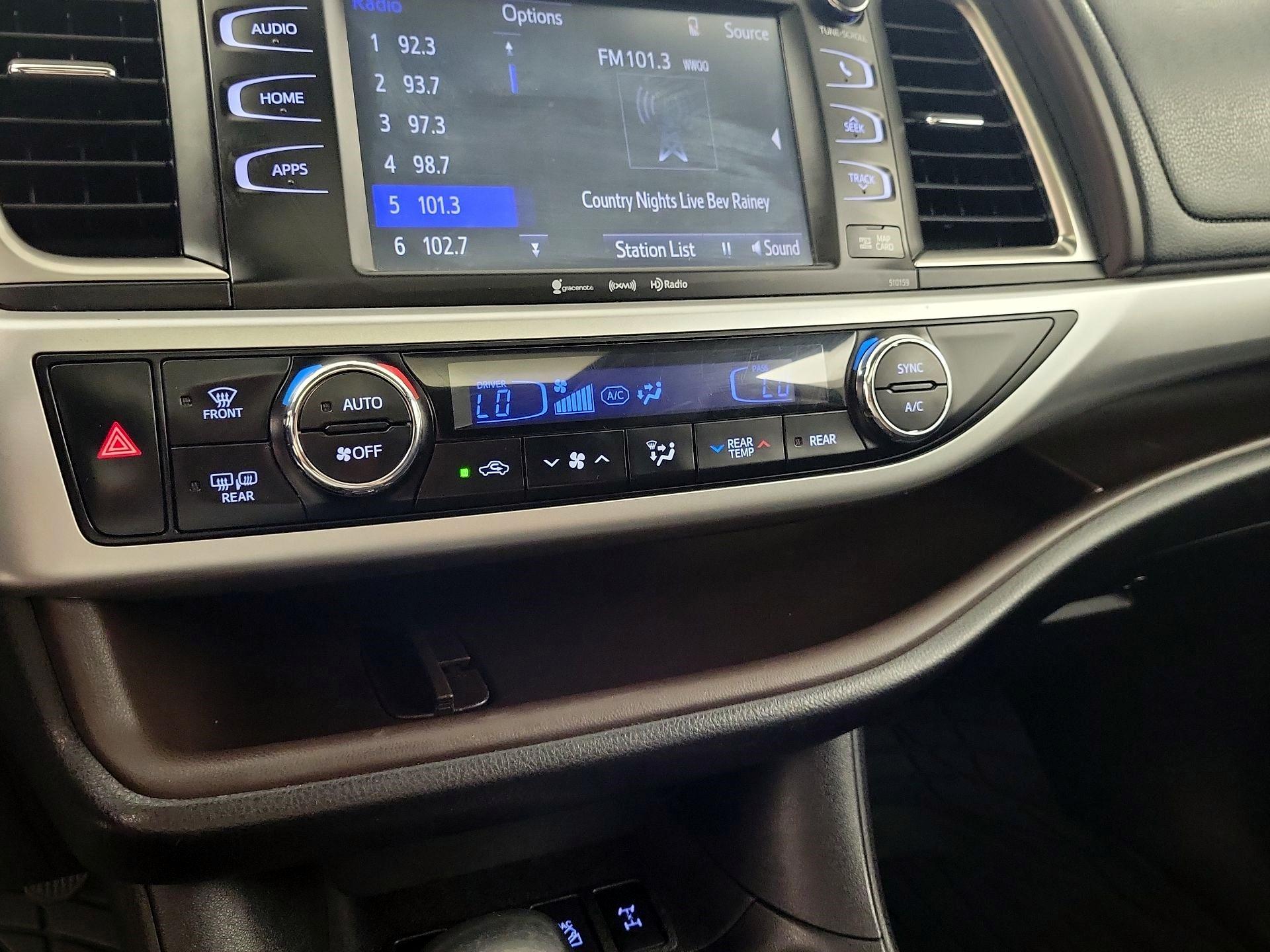 Thumbnail: 2016 Toyota Highlander - 15