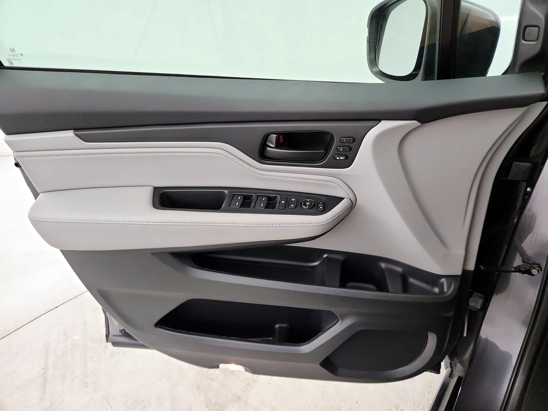 Thumbnail: 2020 Honda Odyssey - 12