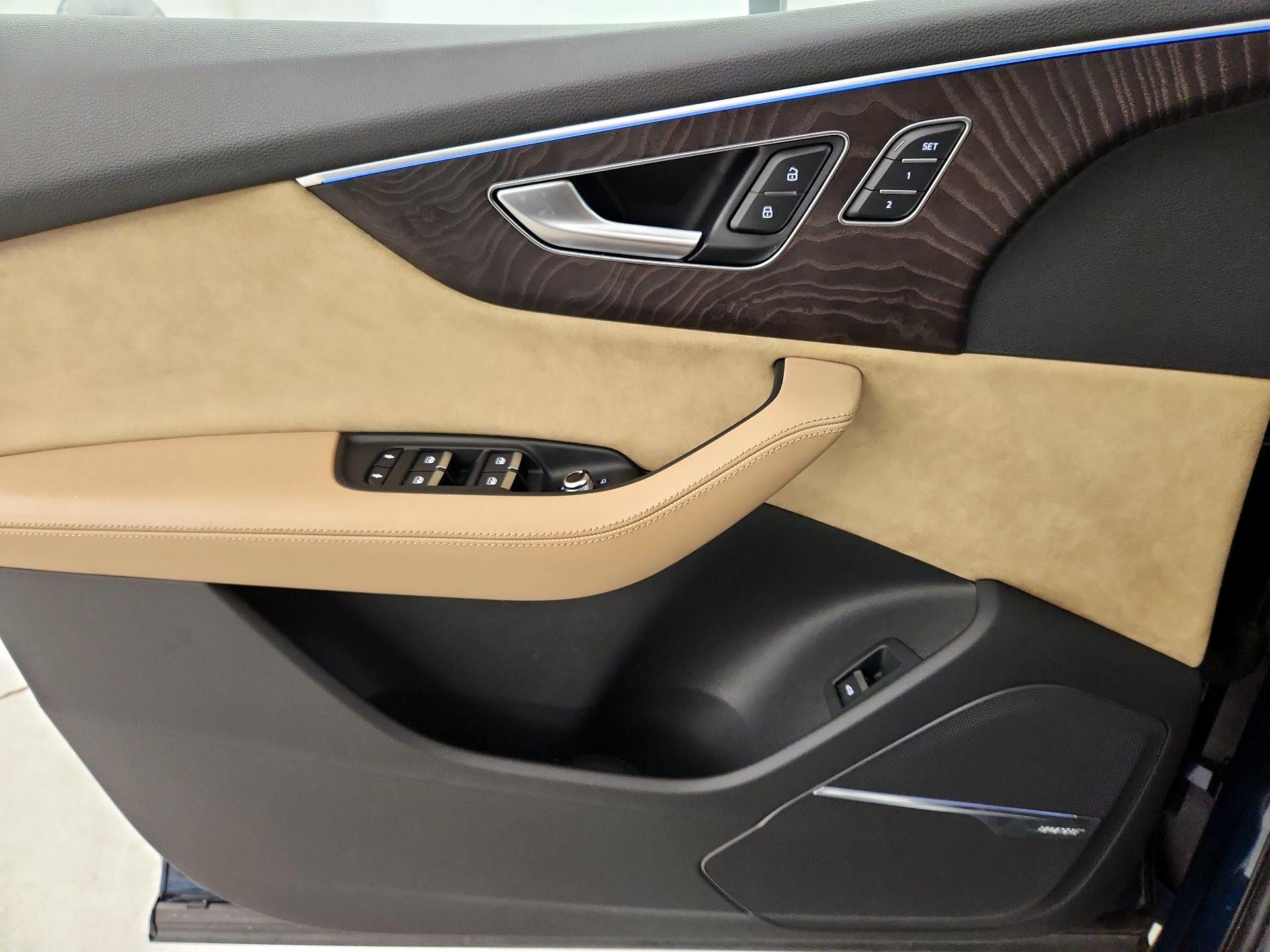 Thumbnail: 2020 Audi Q7 - 12
