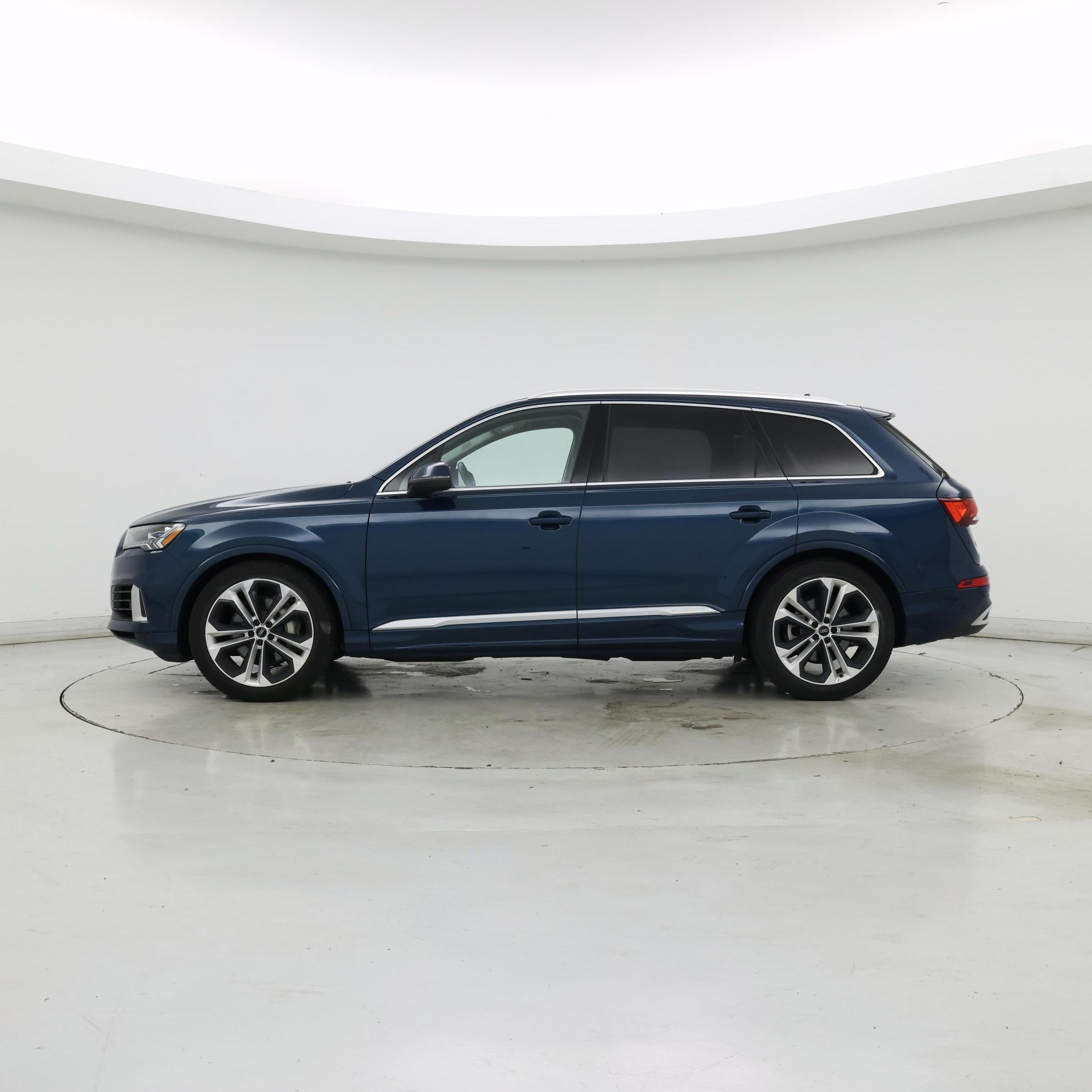 Thumbnail: 2020 Audi Q7 - 3