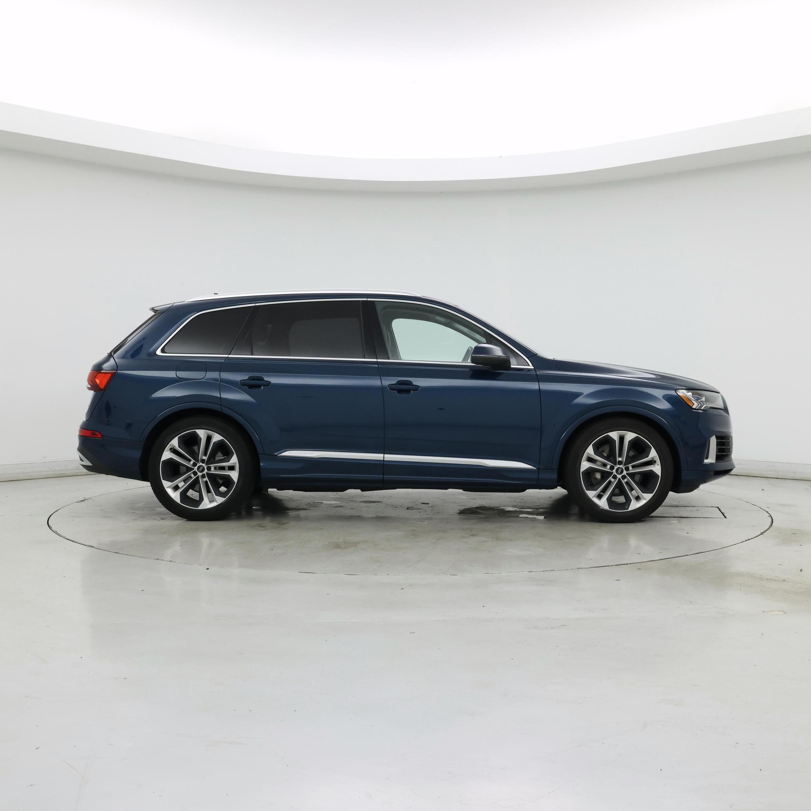Thumbnail: 2020 Audi Q7 - 7