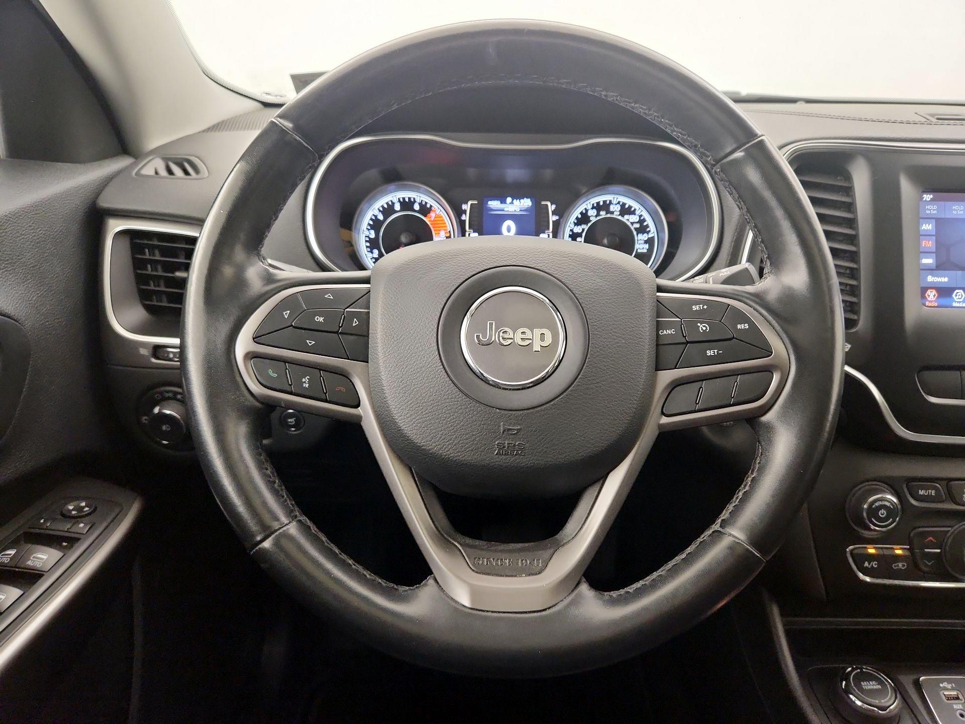 Thumbnail: 2020 Jeep Cherokee - 10