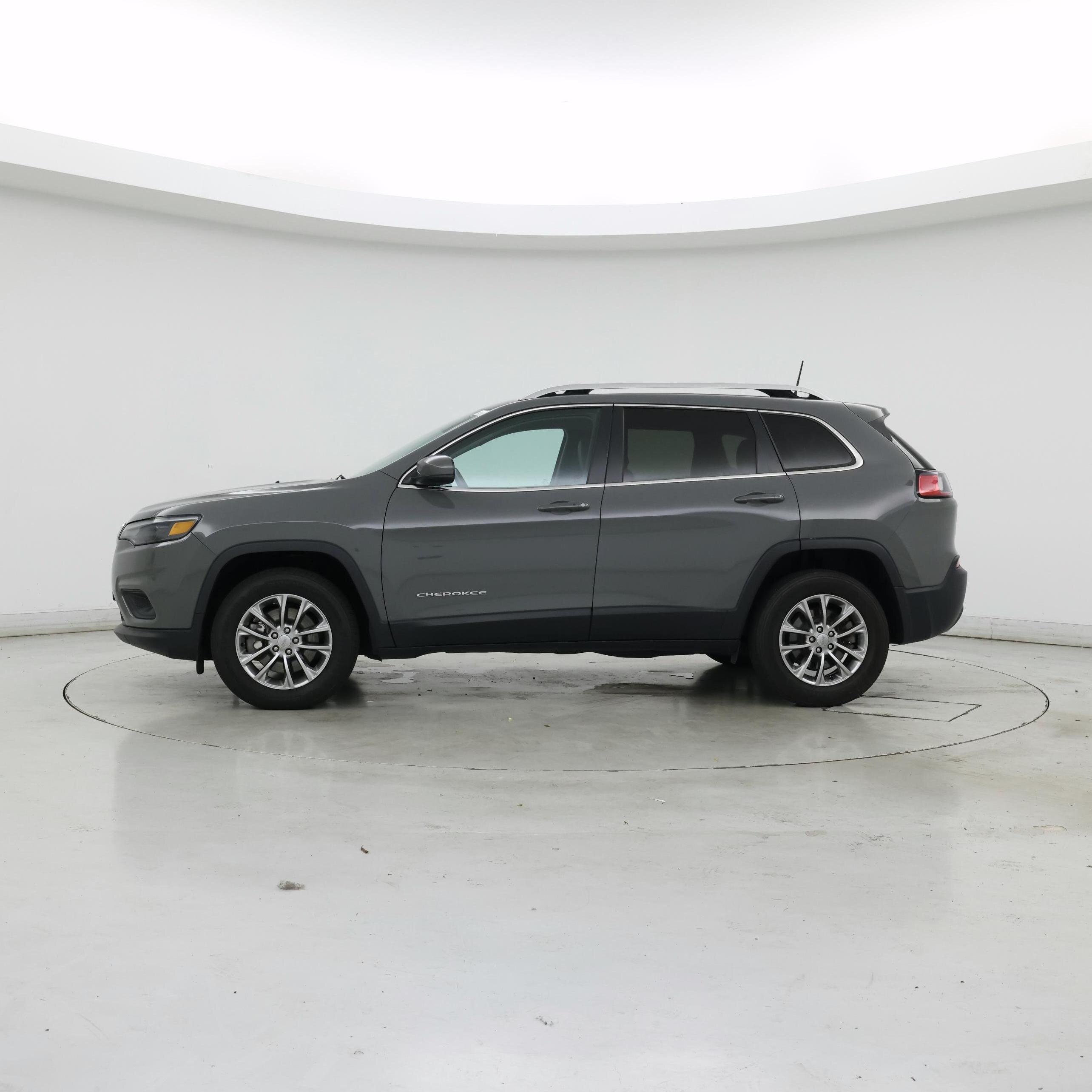 Thumbnail: 2020 Jeep Cherokee - 3