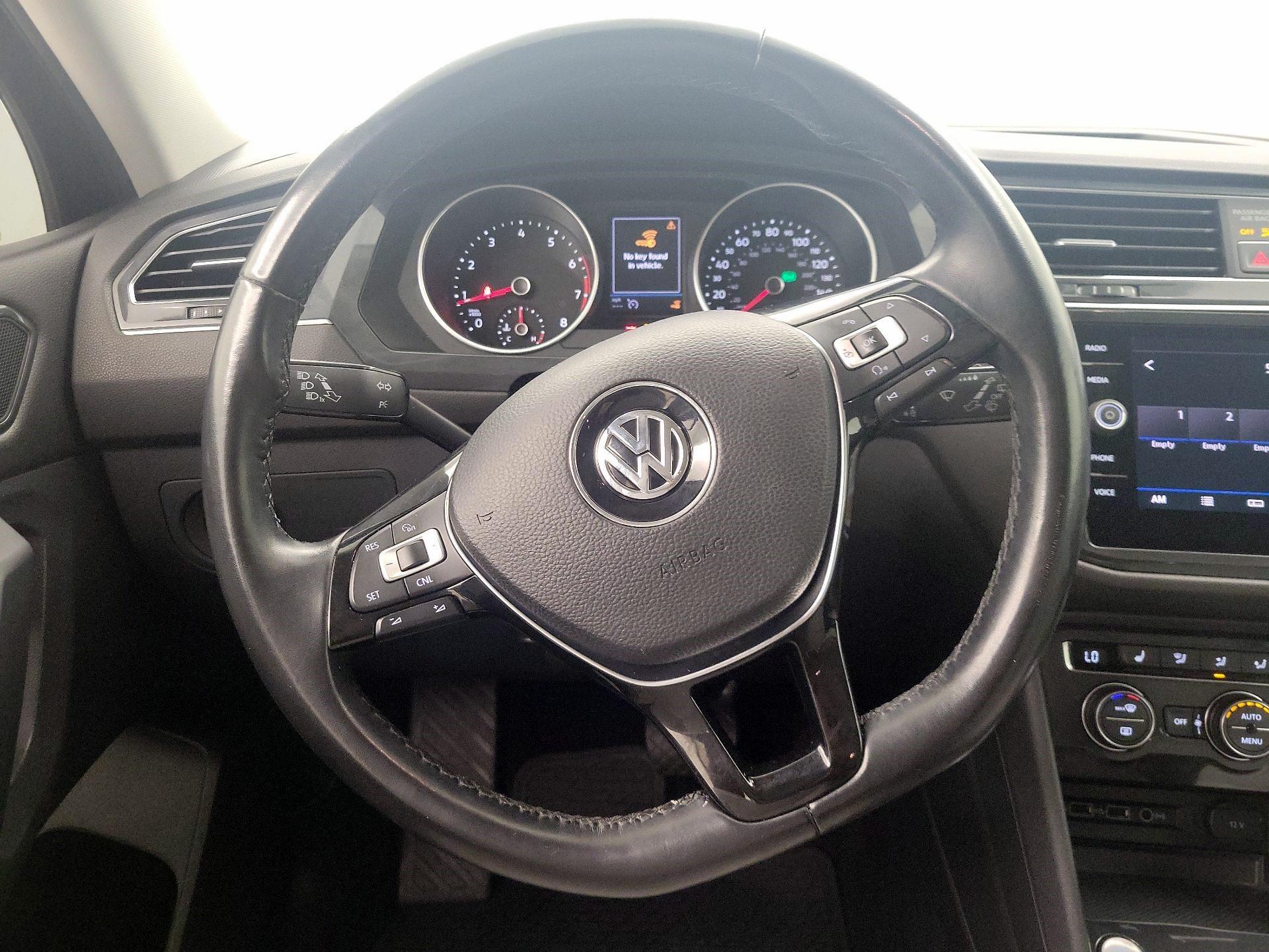 Thumbnail: 2018 Volkswagen Tiguan - 10
