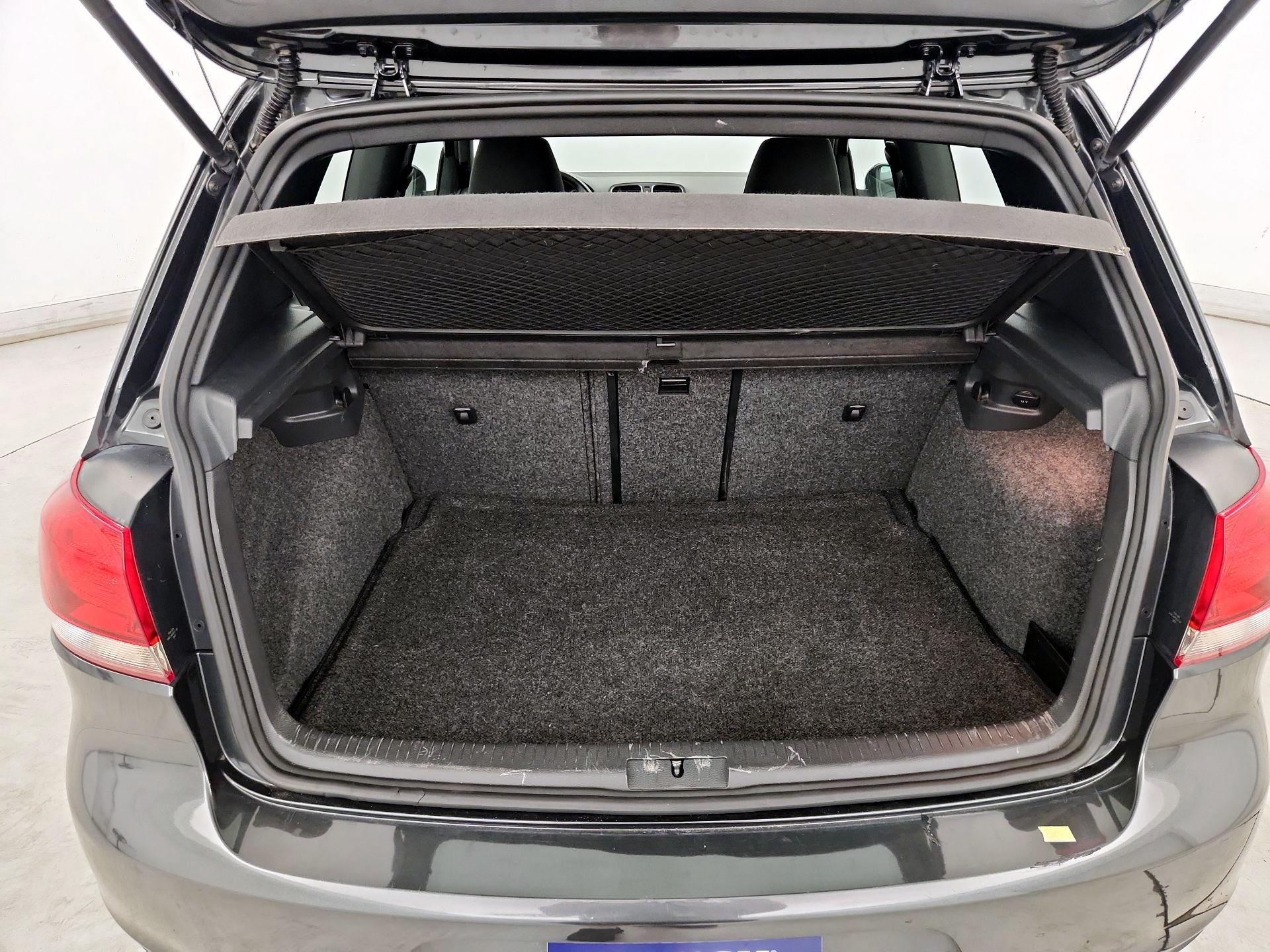 Thumbnail: 2013 Volkswagen Golf - 19
