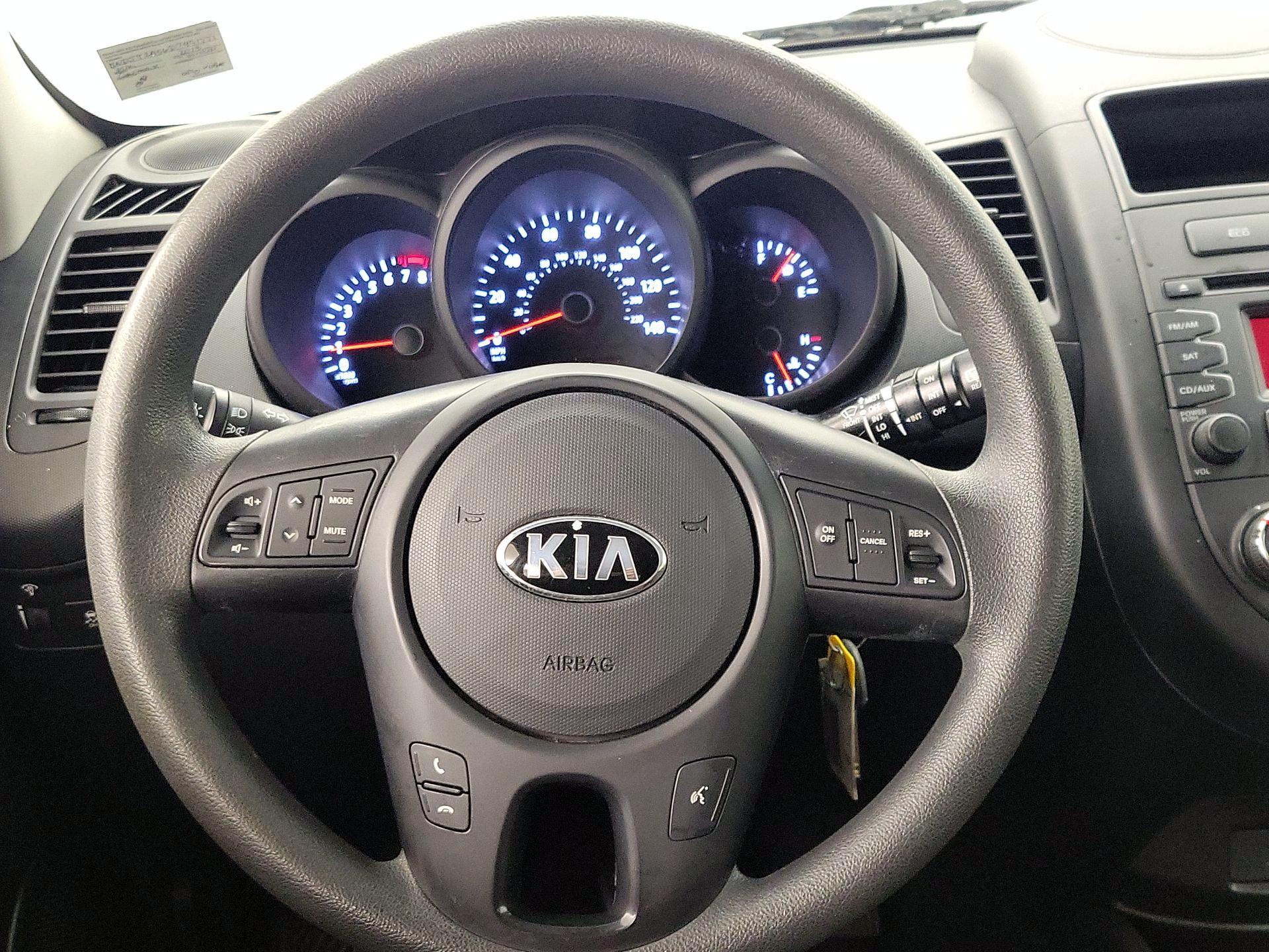 Thumbnail: 2013 Kia Soul - 10