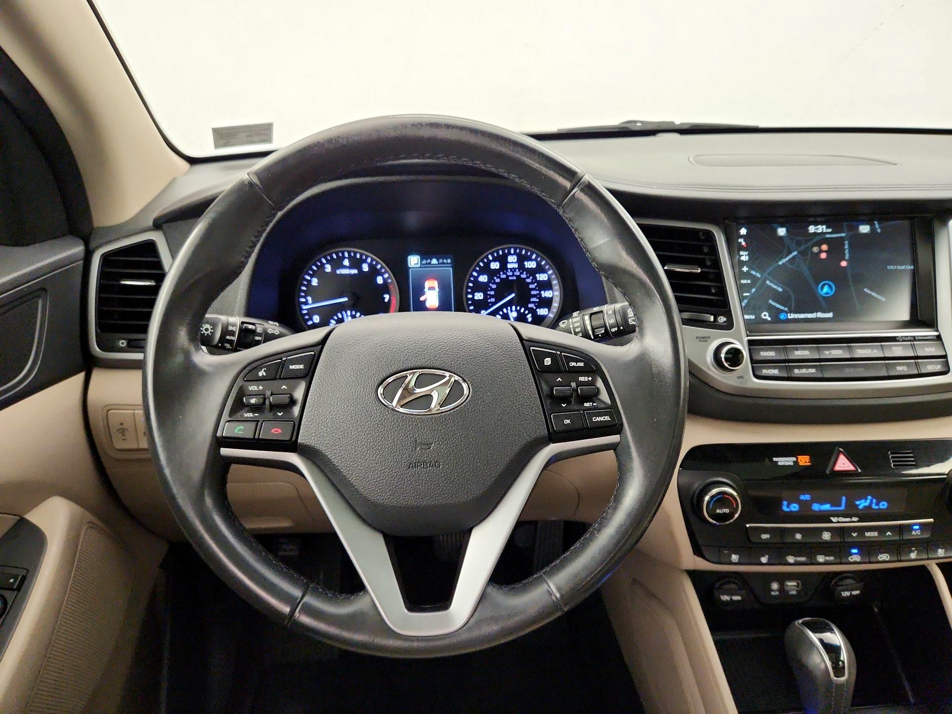 Thumbnail: 2016 Hyundai Tucson - 10