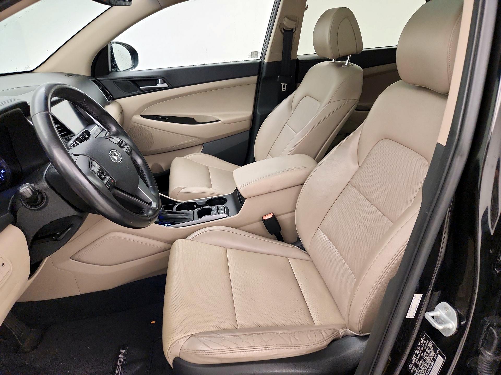 Thumbnail: 2016 Hyundai Tucson - 11