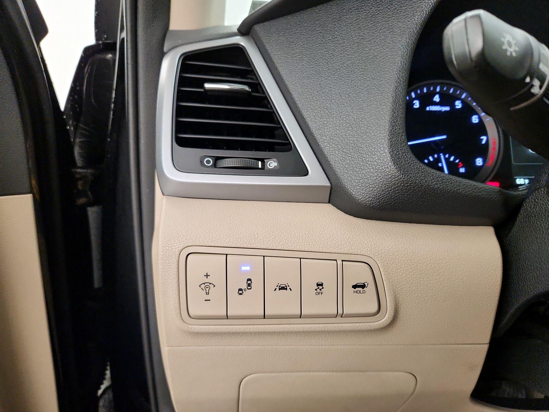 Thumbnail: 2016 Hyundai Tucson - 13