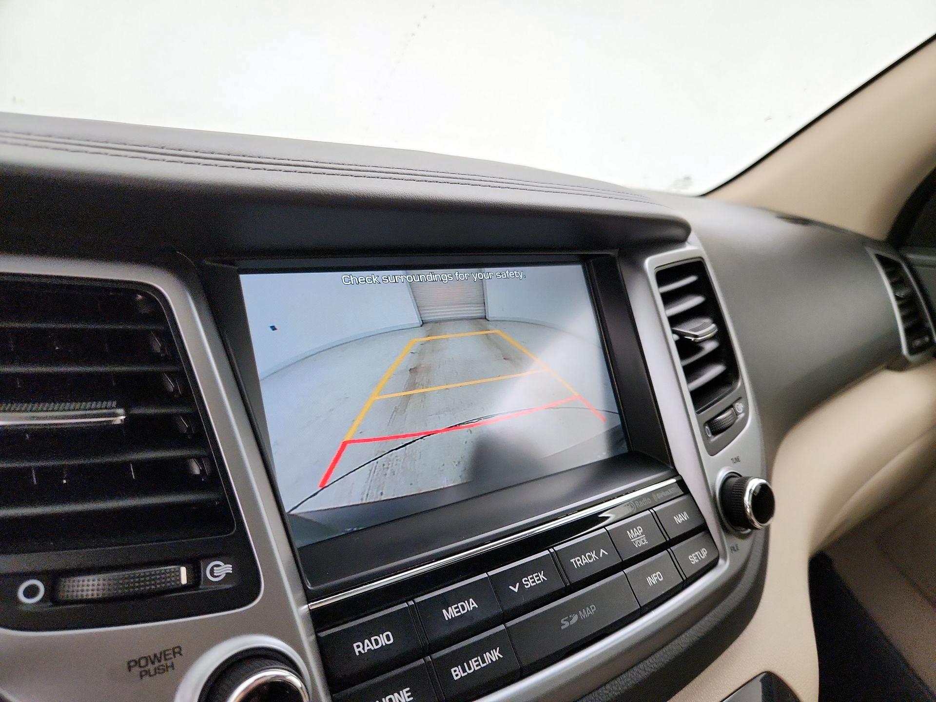 Thumbnail: 2016 Hyundai Tucson - 15