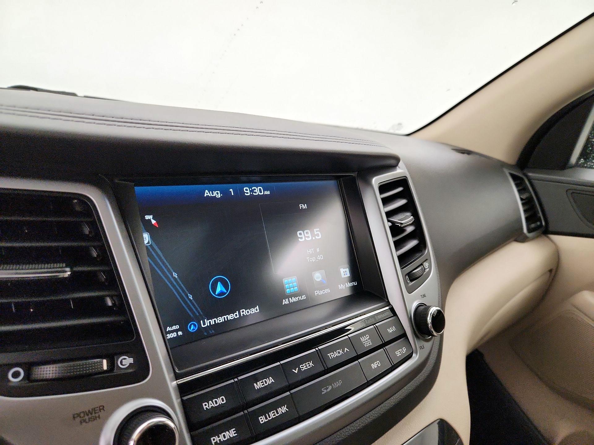 Thumbnail: 2016 Hyundai Tucson - 16