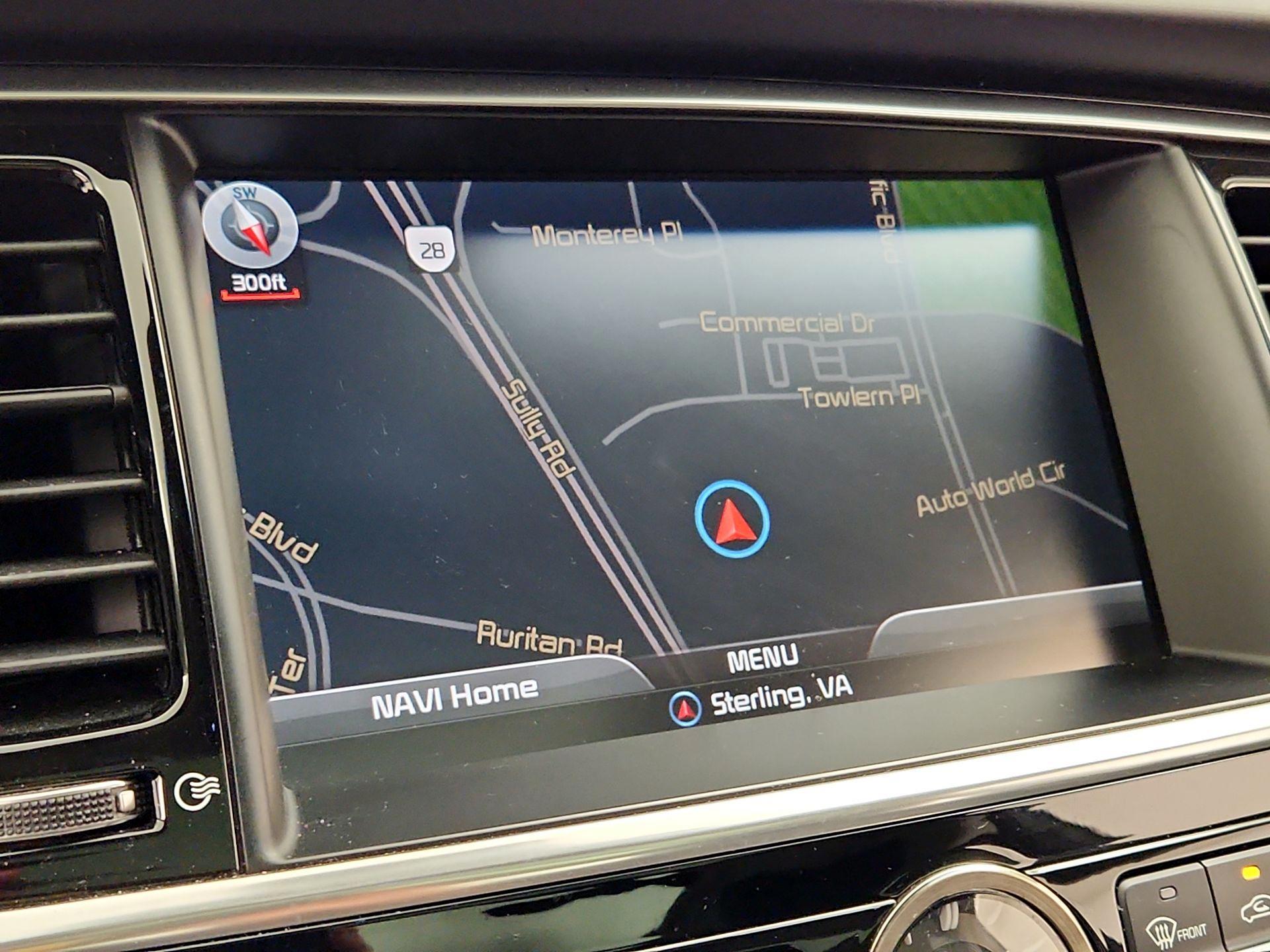 Thumbnail: 2015 Kia K900 - 14