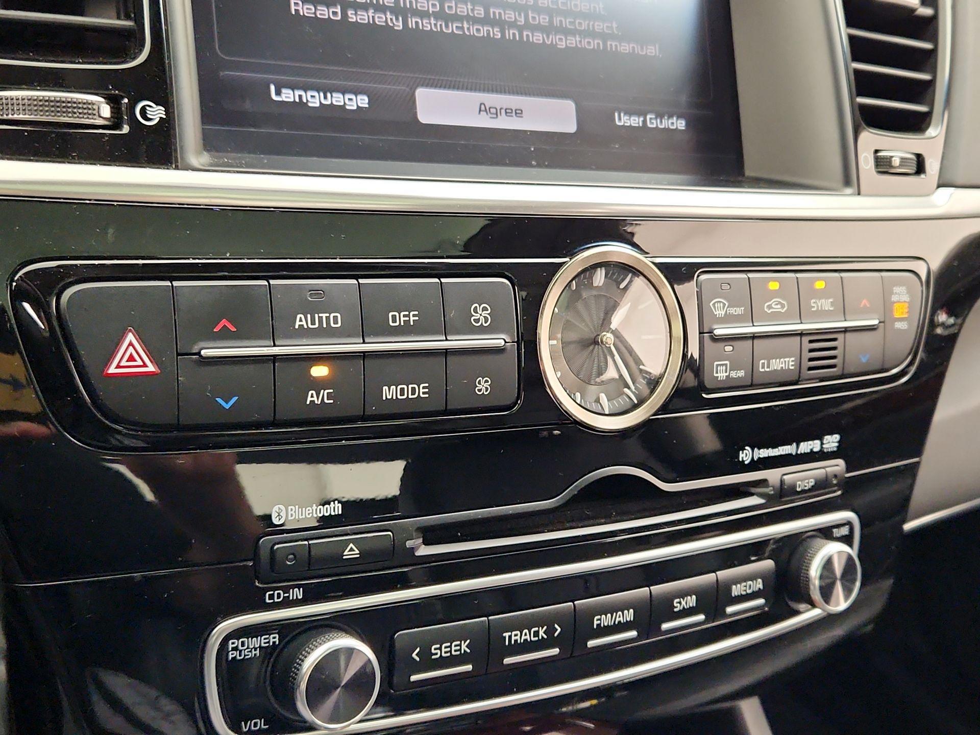 Thumbnail: 2015 Kia K900 - 17