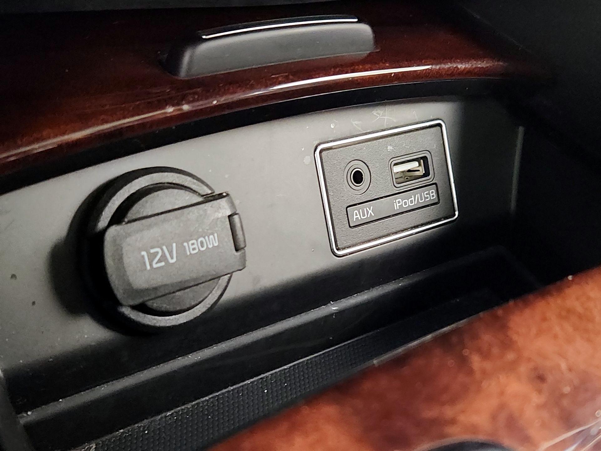 Thumbnail: 2015 Kia K900 - 19