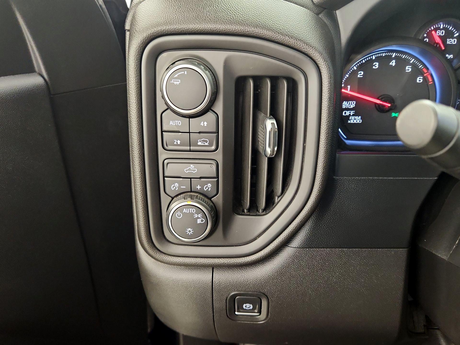 Thumbnail: 2022 Chevrolet Silverado 1500 - 13