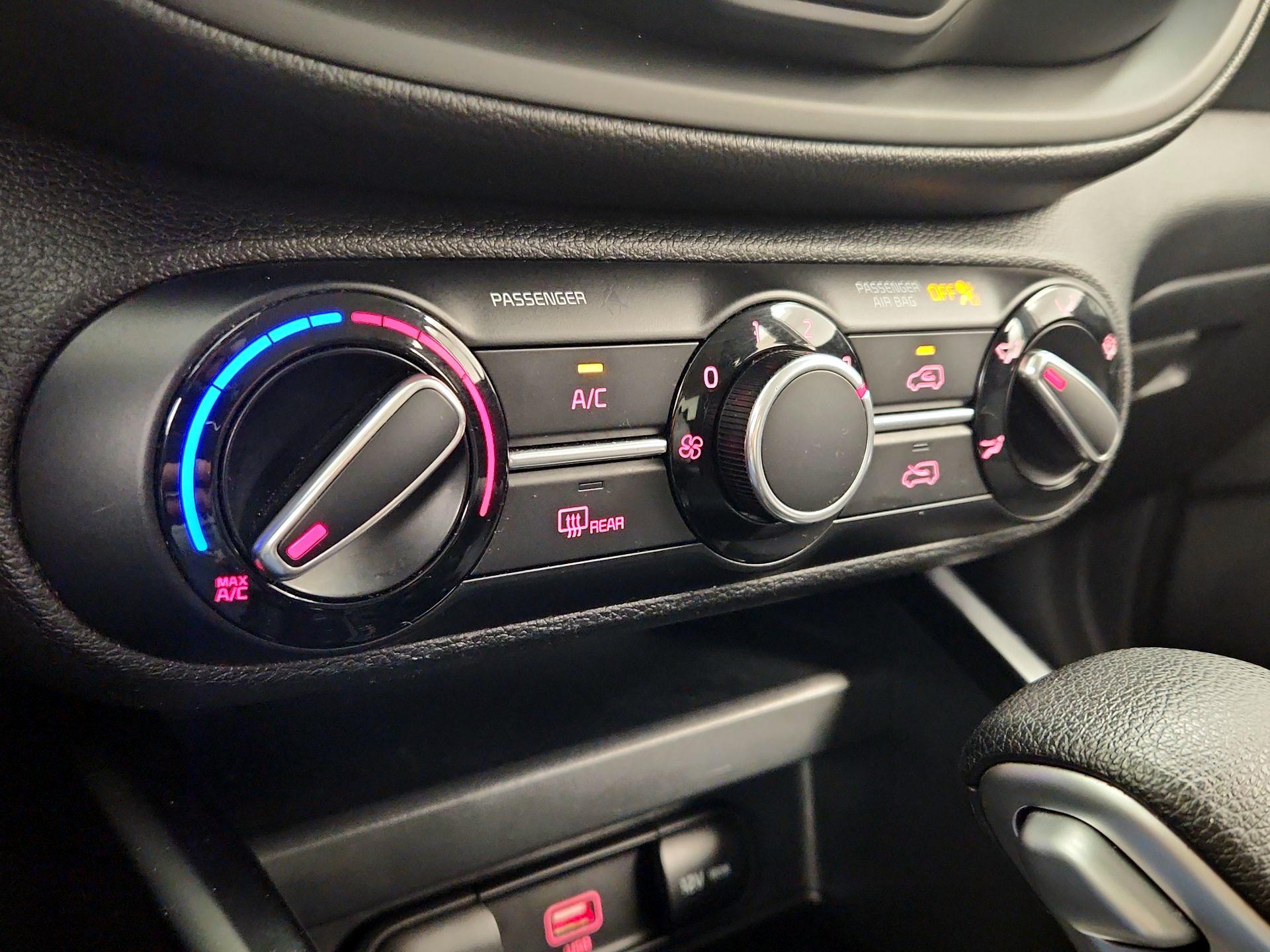 Thumbnail: 2020 Kia Soul - 16