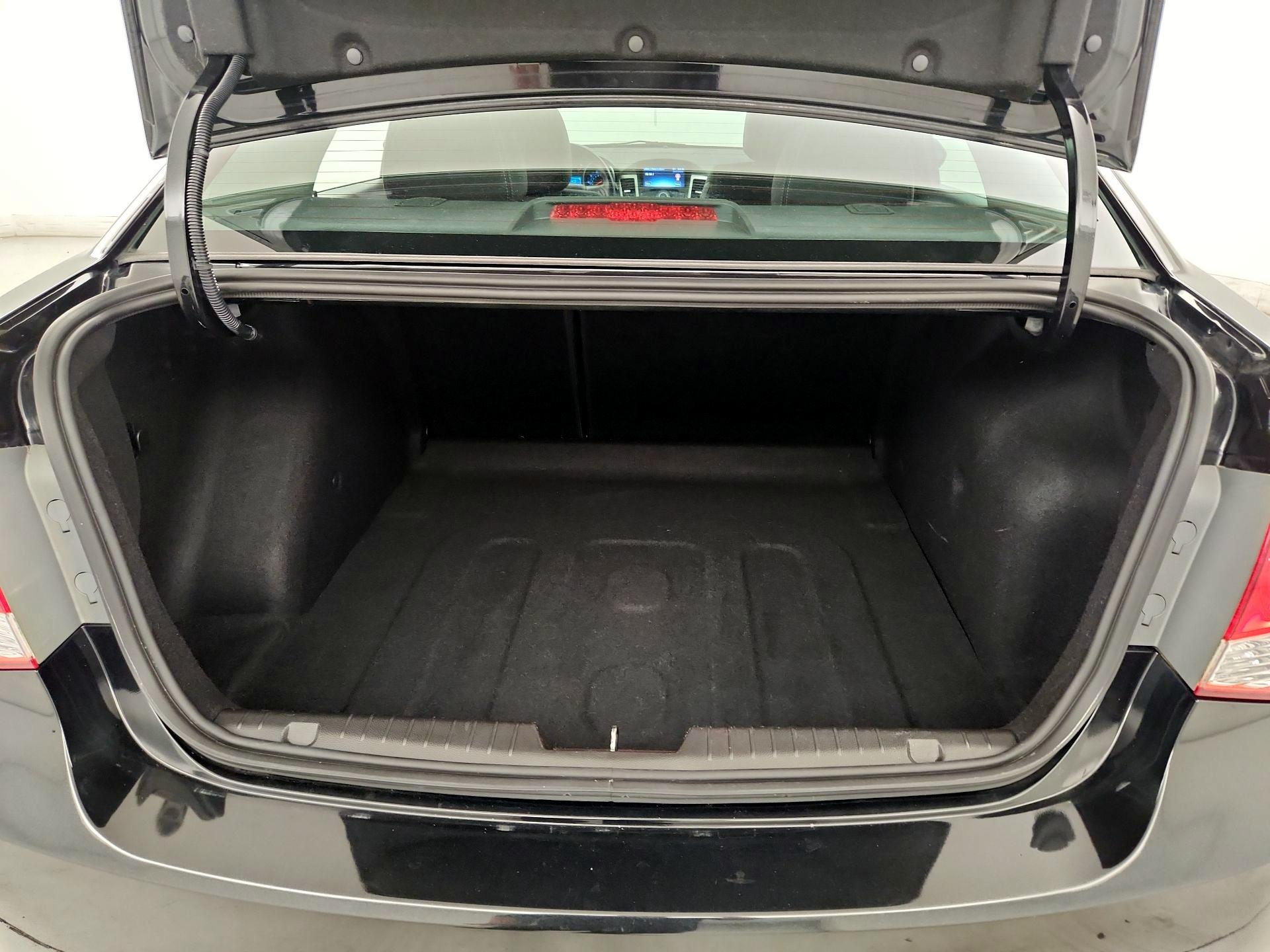 Thumbnail: 2014 Chevrolet Cruze - 20