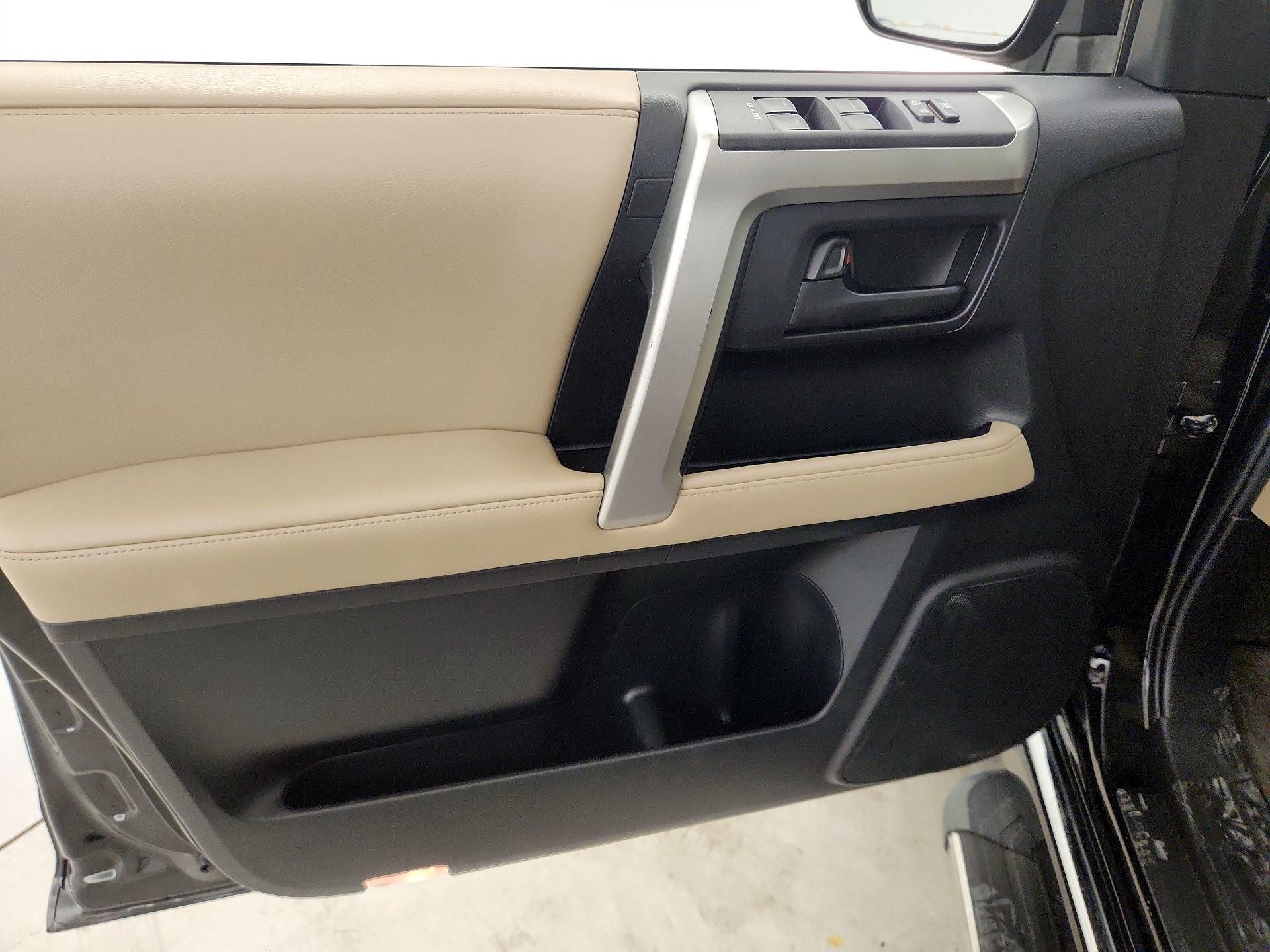Thumbnail: 2013 Toyota 4Runner - 12