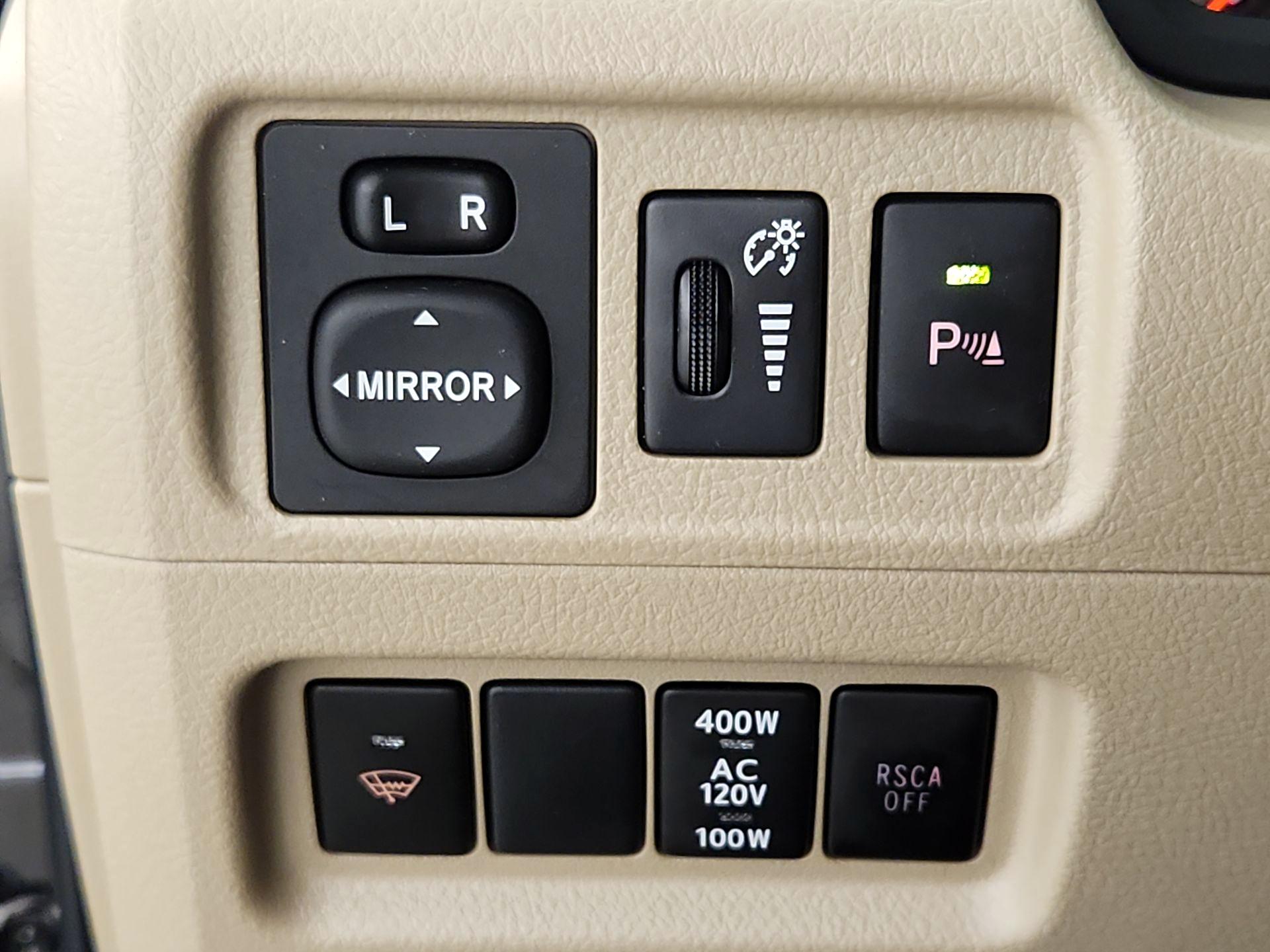 Thumbnail: 2013 Toyota 4Runner - 13