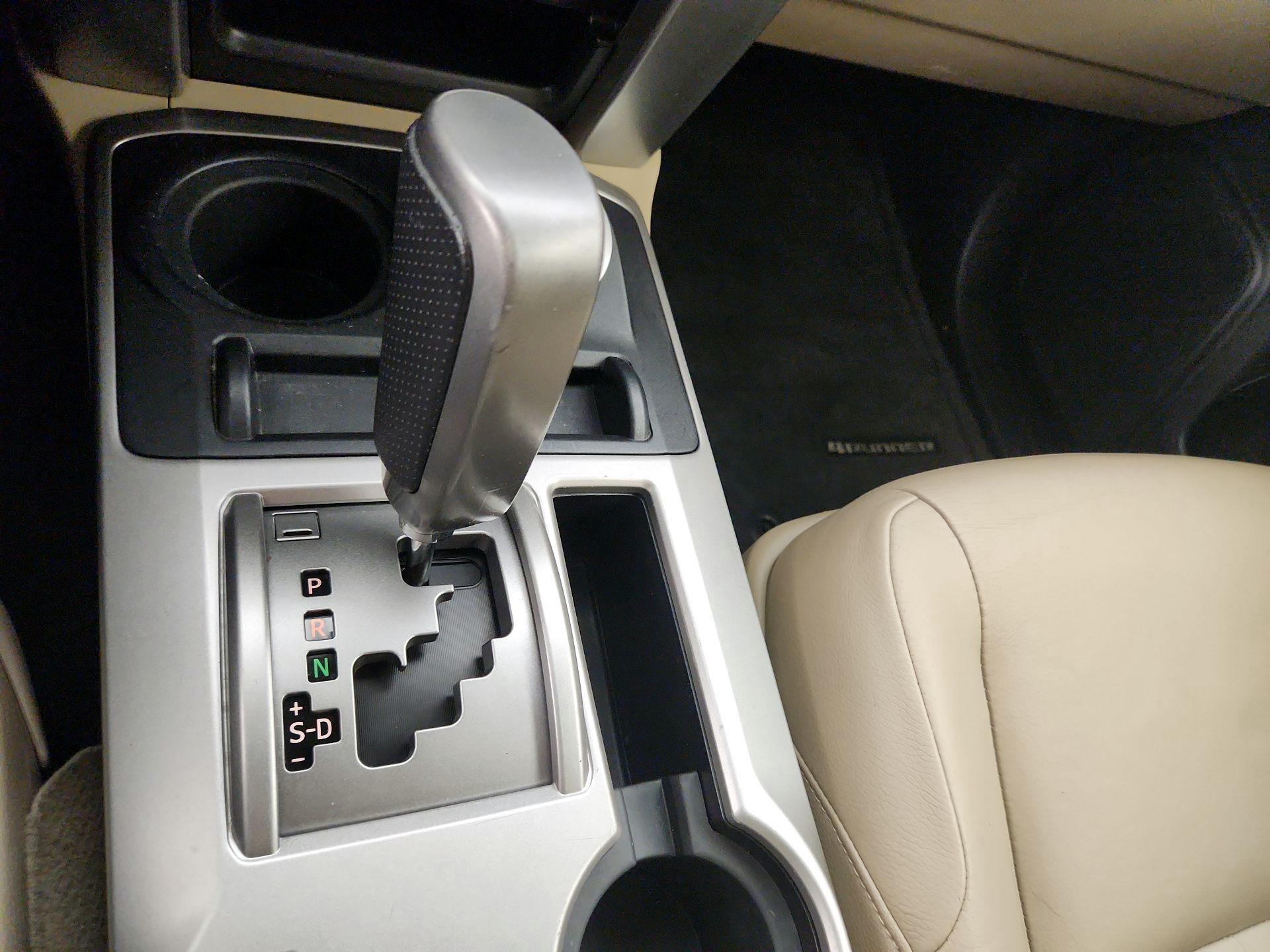Thumbnail: 2013 Toyota 4Runner - 18