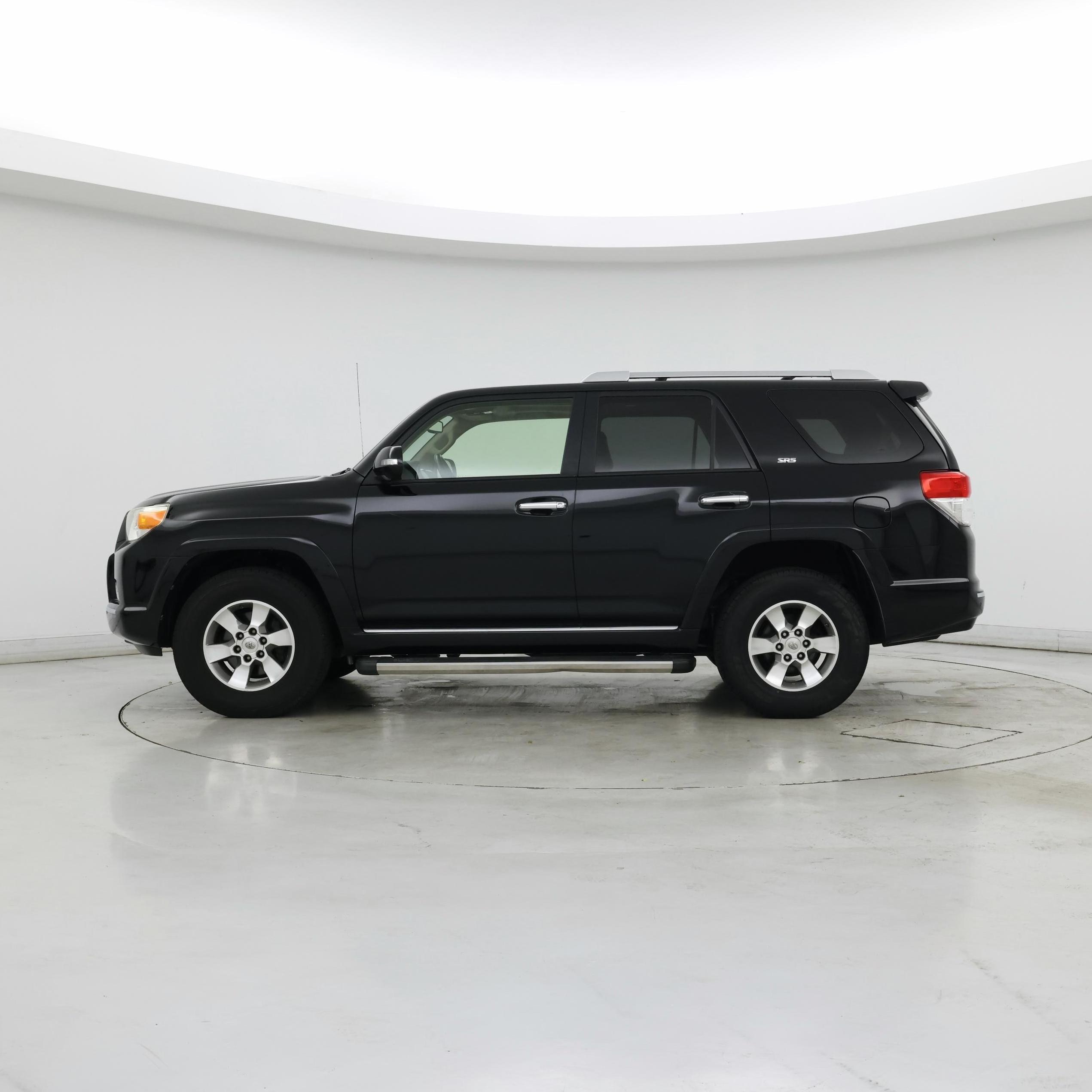 Thumbnail: 2013 Toyota 4Runner - 3