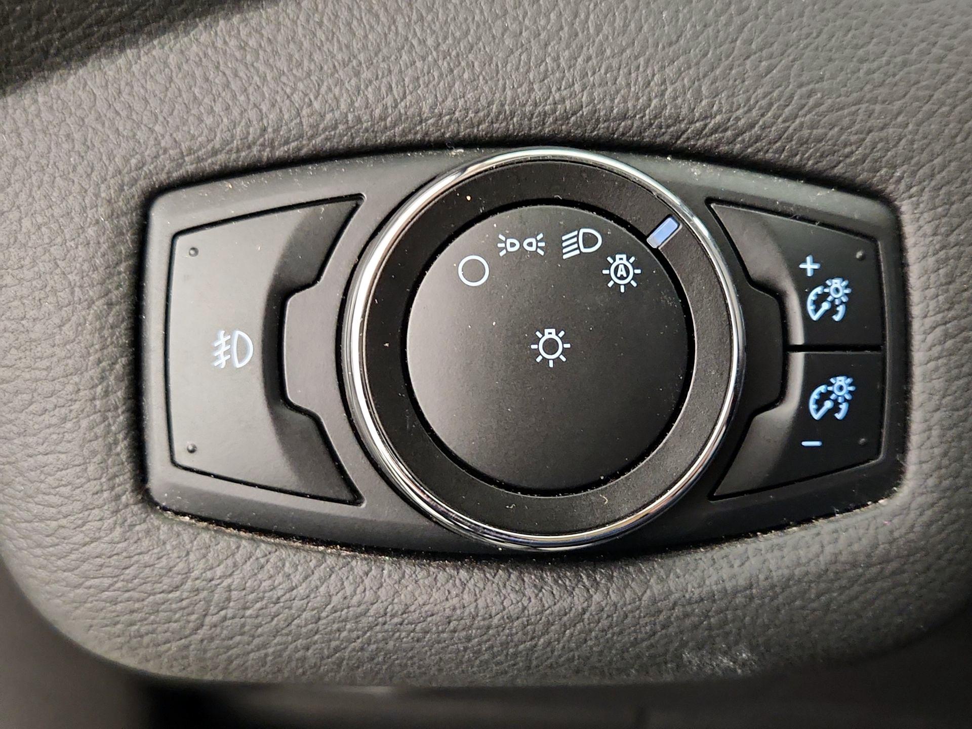 Thumbnail: 2014 Ford Escape - 13