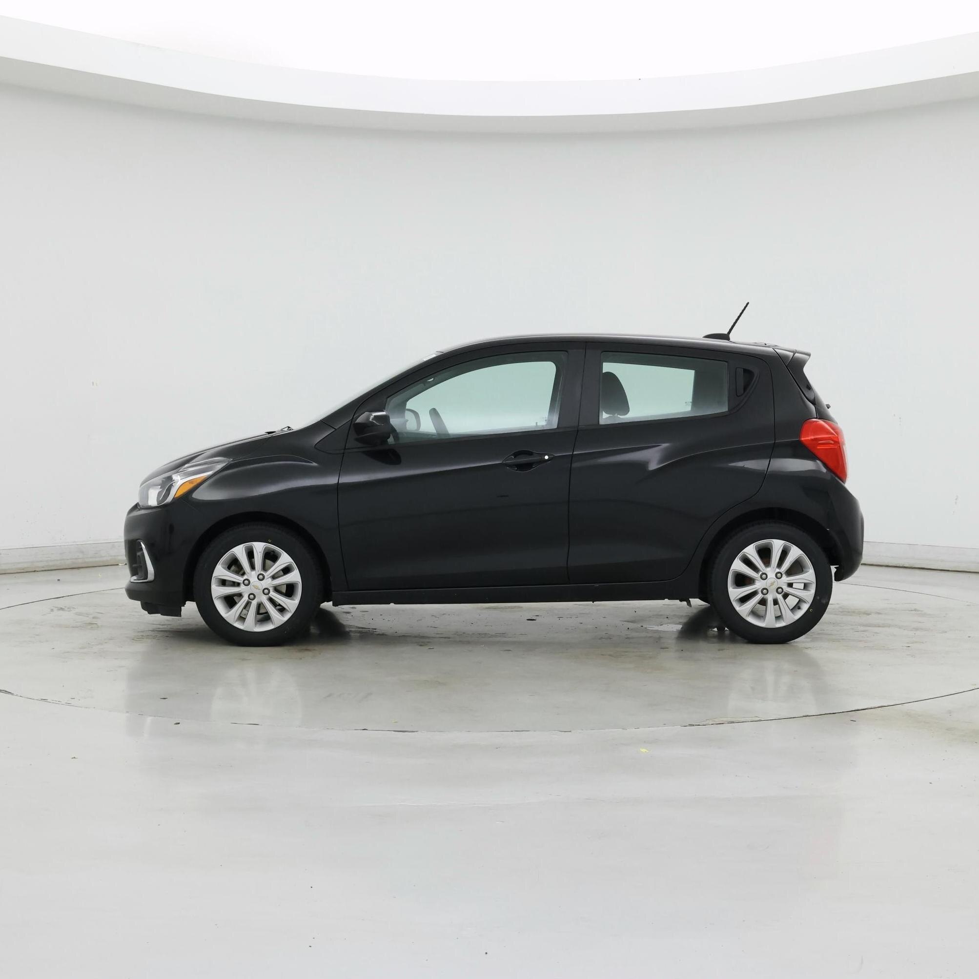 Thumbnail: 2016 Chevrolet Spark - 3