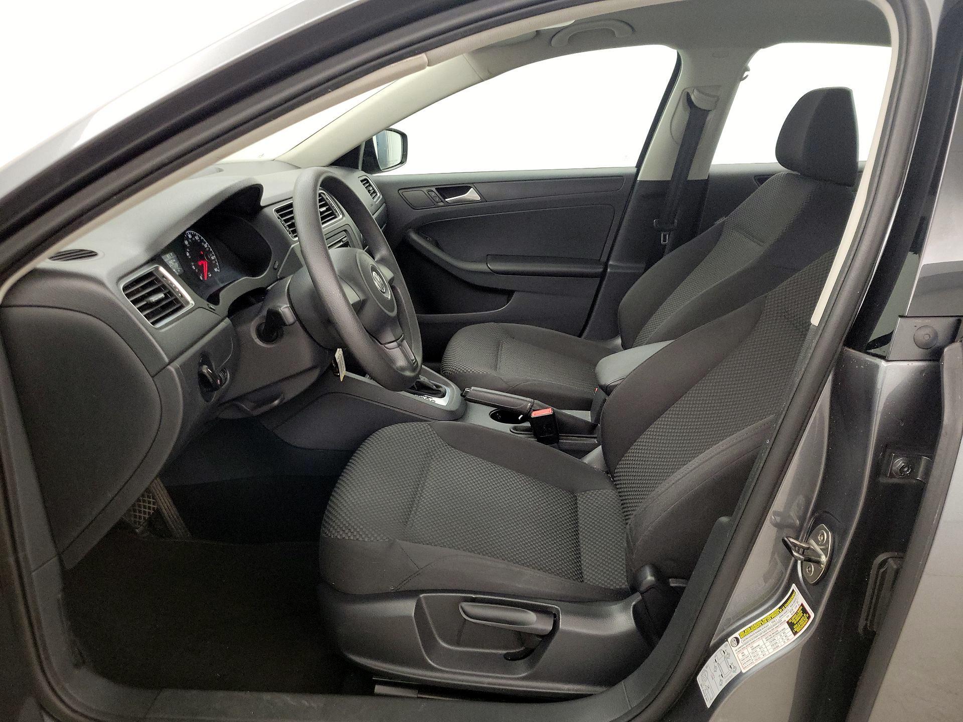 Thumbnail: 2014 Volkswagen Jetta - 11