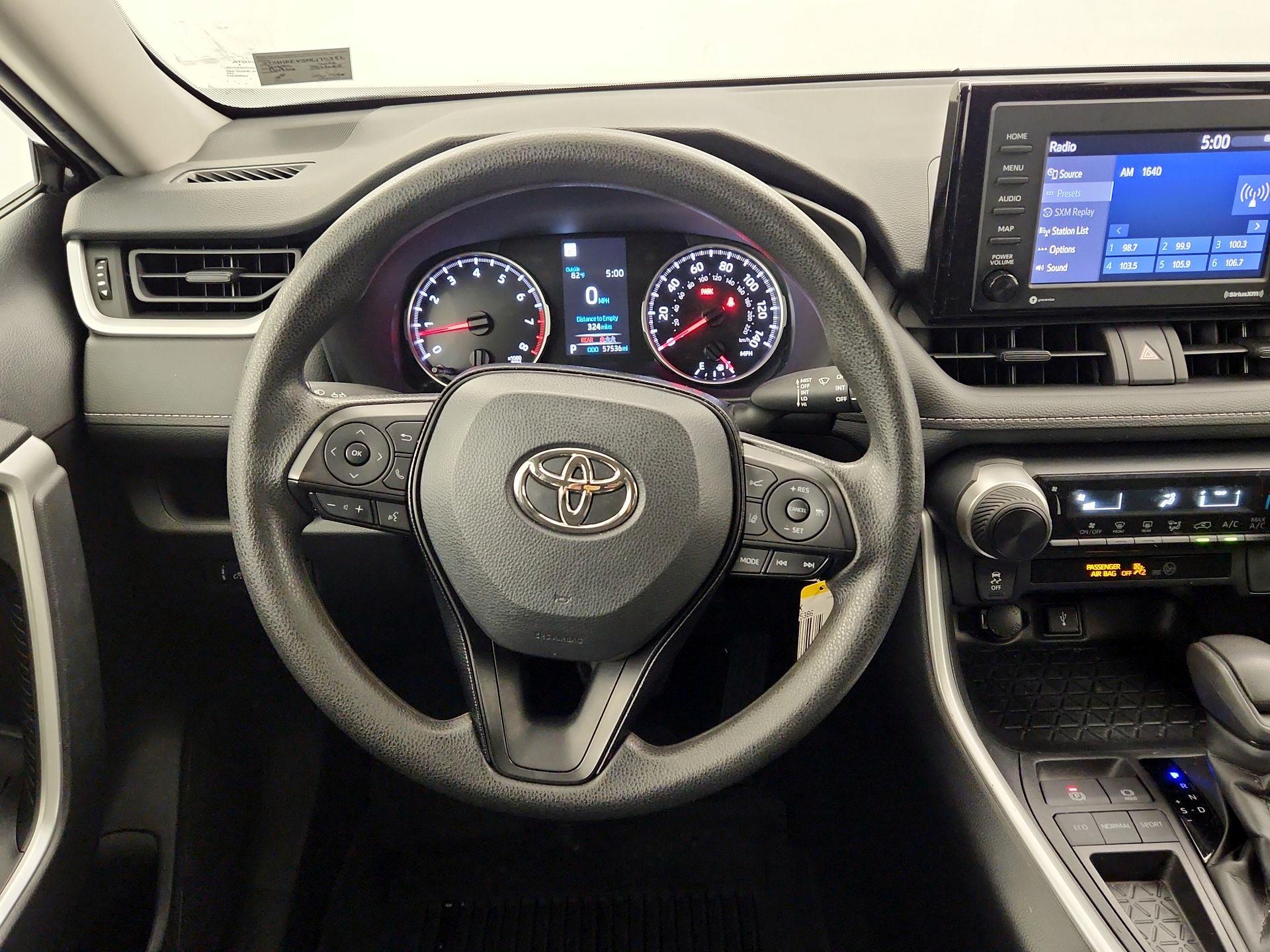 Thumbnail: 2022 Toyota RAV4 - 10
