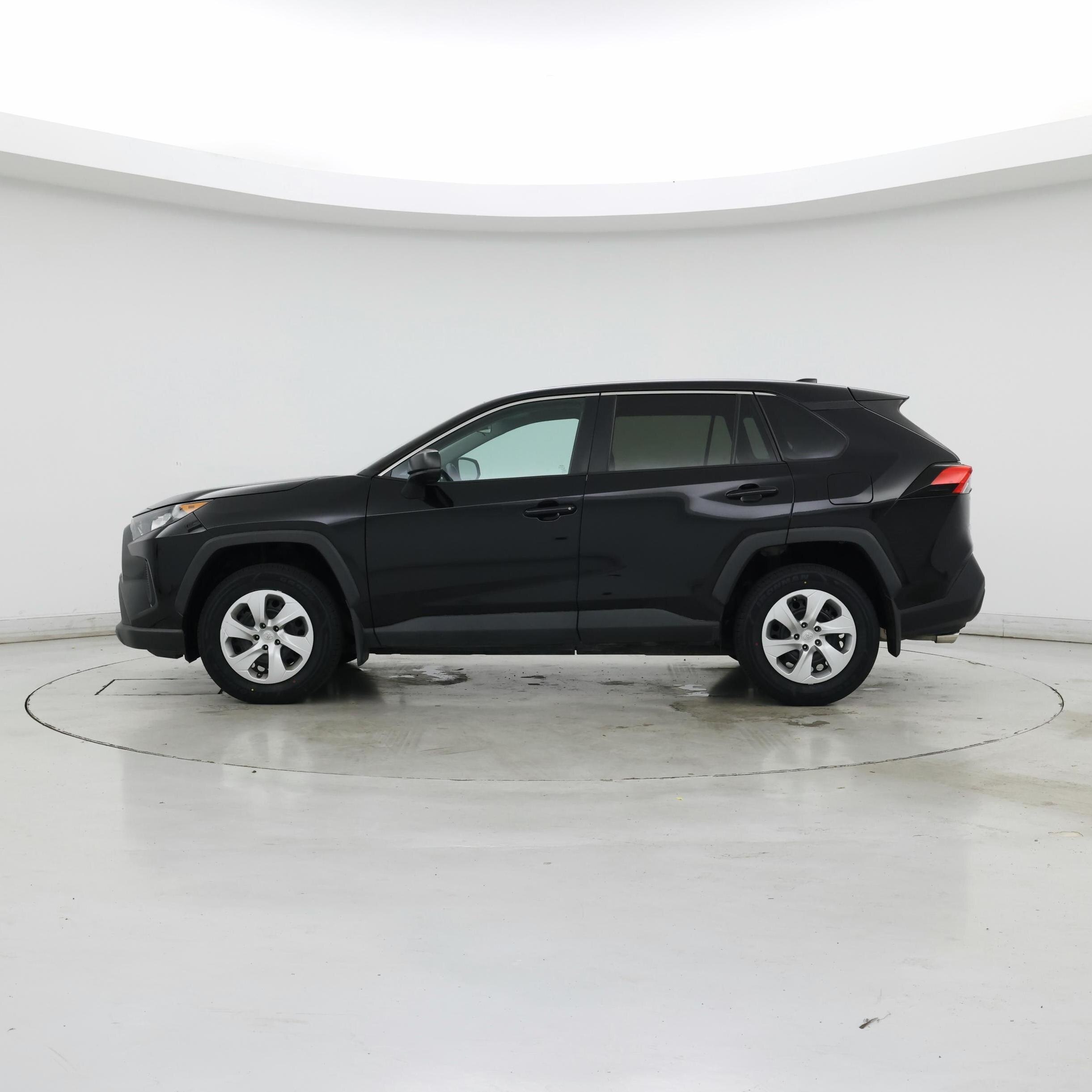 Thumbnail: 2022 Toyota RAV4 - 3