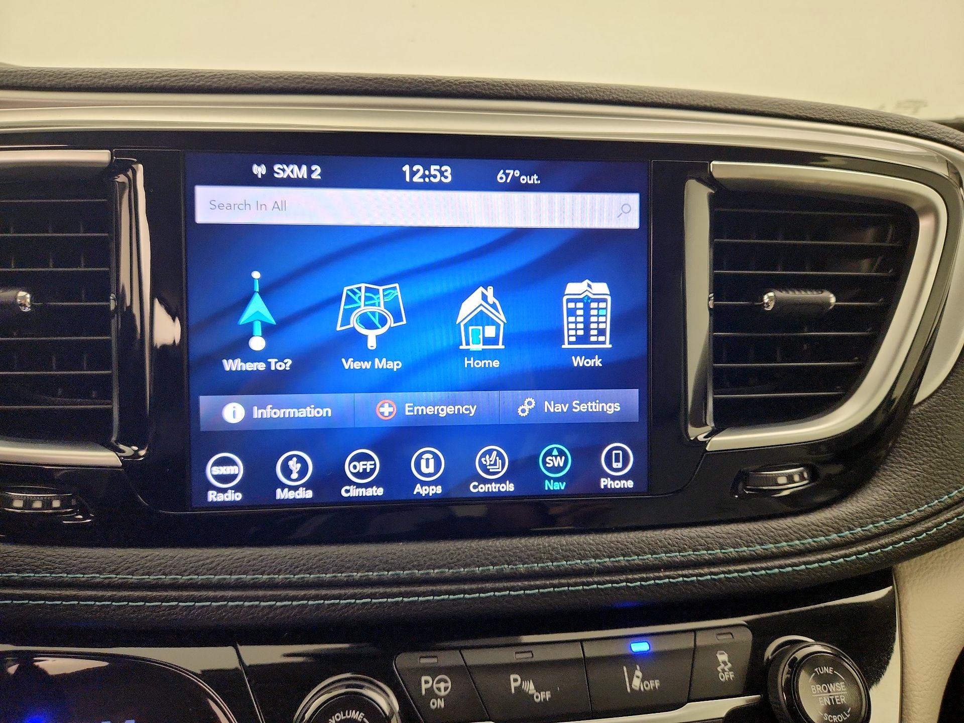 Thumbnail: 2018 Chrysler Pacifica - 14
