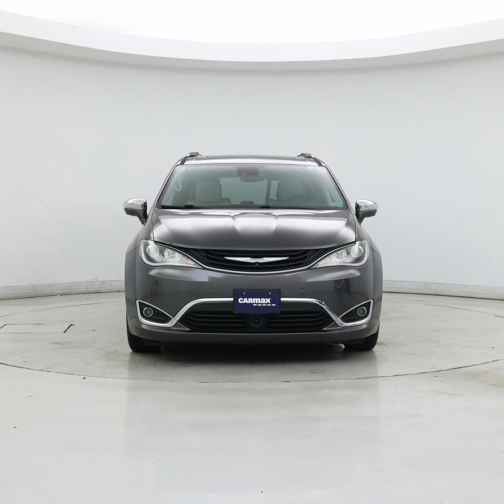 Thumbnail: 2018 Chrysler Pacifica - 5