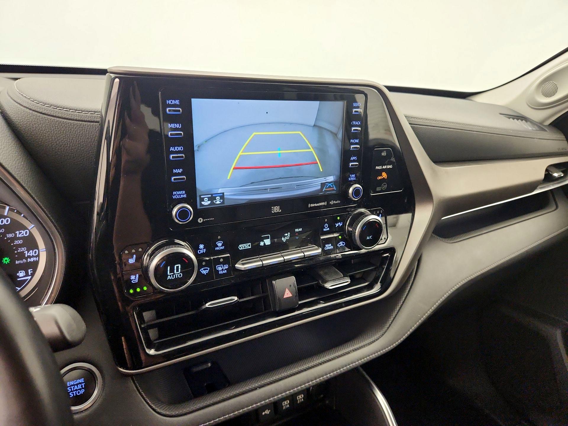 Thumbnail: 2020 Toyota Highlander - 15